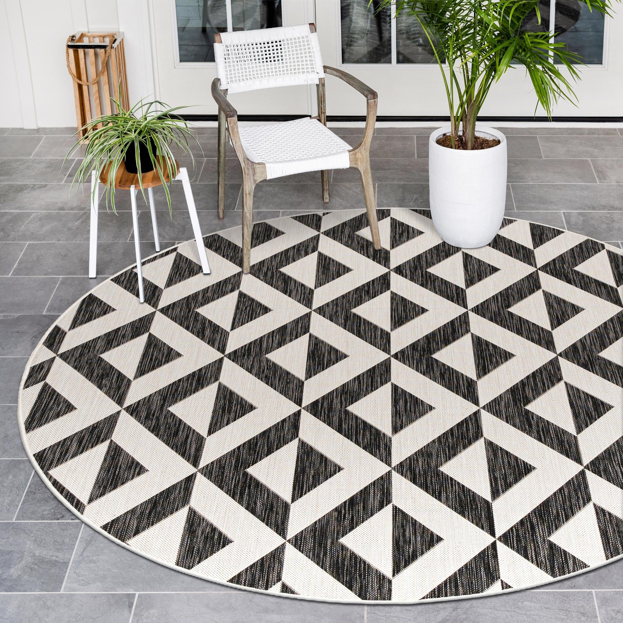 Unique Loom 3152496 Jill Zarin Outdoor 4 x 4 (ft) Loomed Polypropylene Charcoal Gray Round Indoor/Outdoor Geometric Area rug