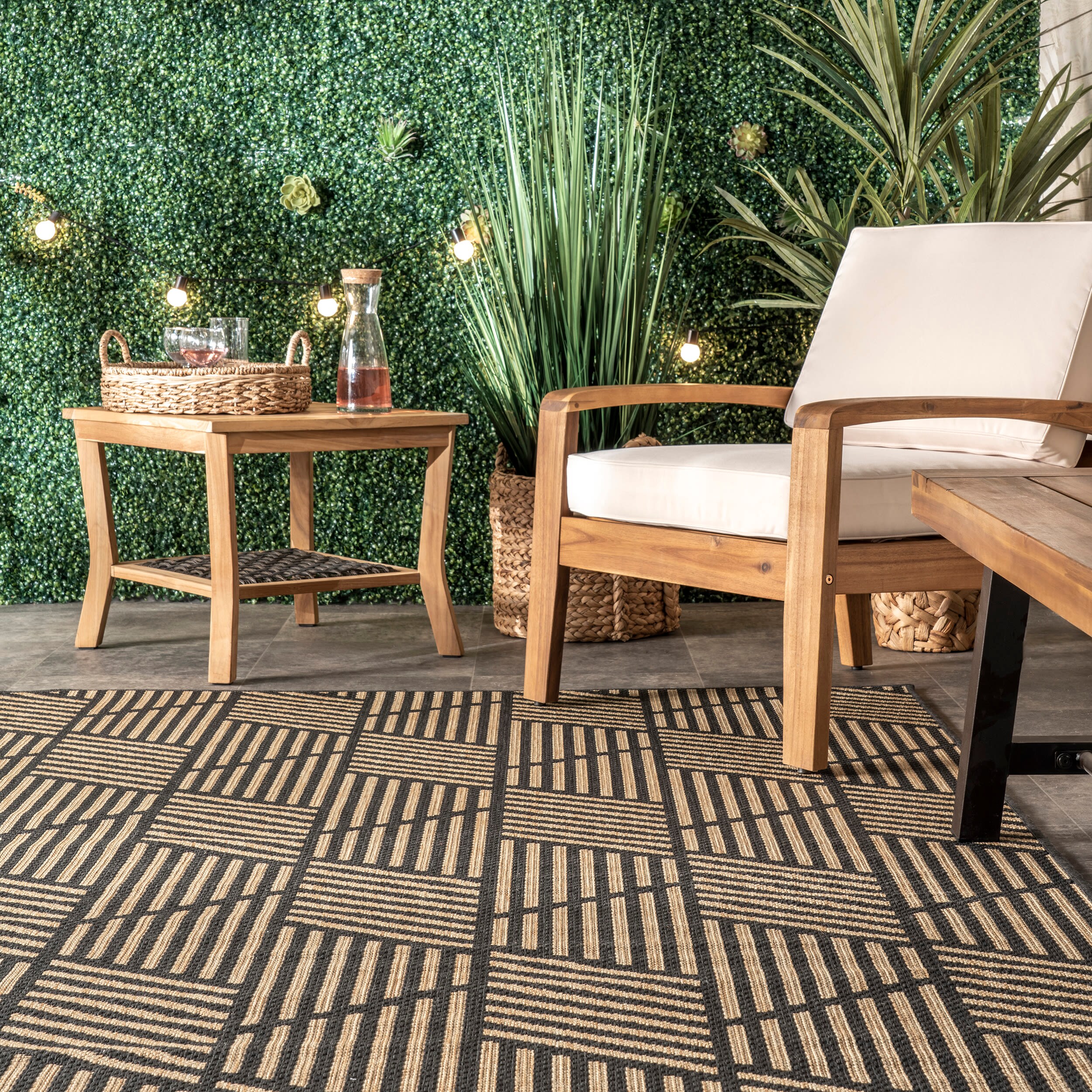 Reversible Charcoal Gray Geometric 4' x 6' Synthetic Area Rug