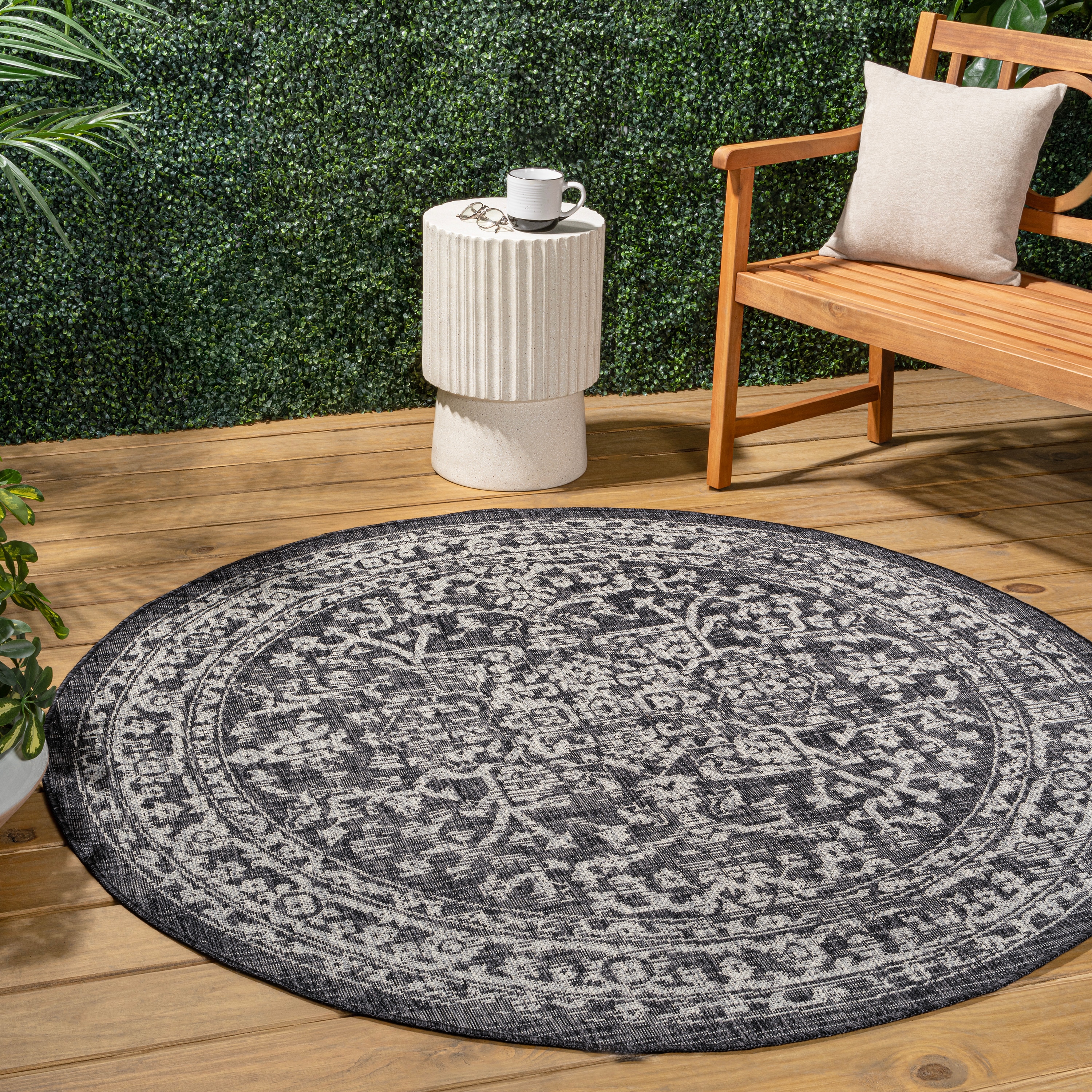 JONATHAN  Y SMB104C-8R SANTA MONICA Malta Bohemian Medallion Textured Weave 8 x 8 (ft) Polypropylene Black/Gray Round Indoor Medallion Bohemian/Eclectic Area rug