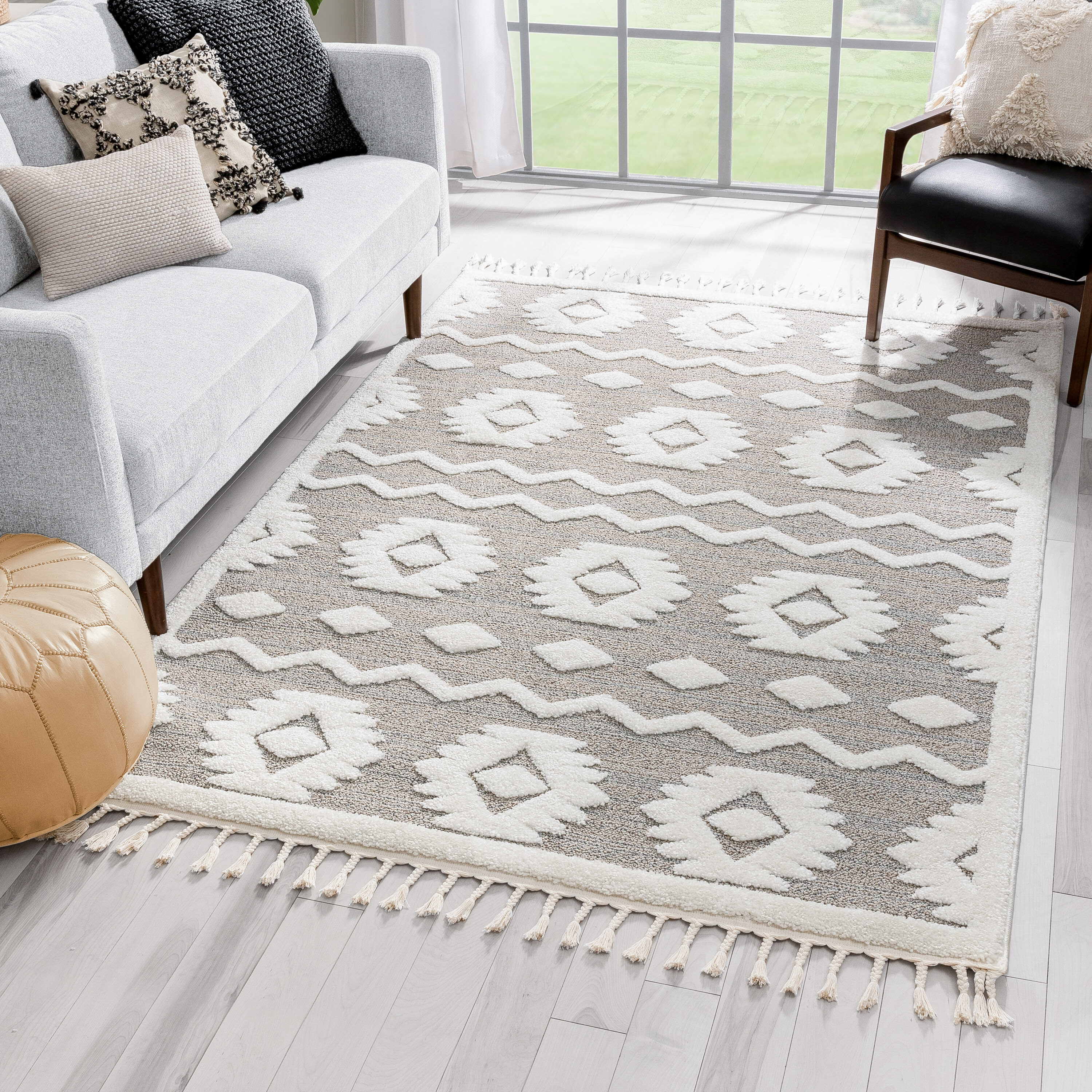 Gray and Beige 5' x 7' Moroccan Pattern Area Rug