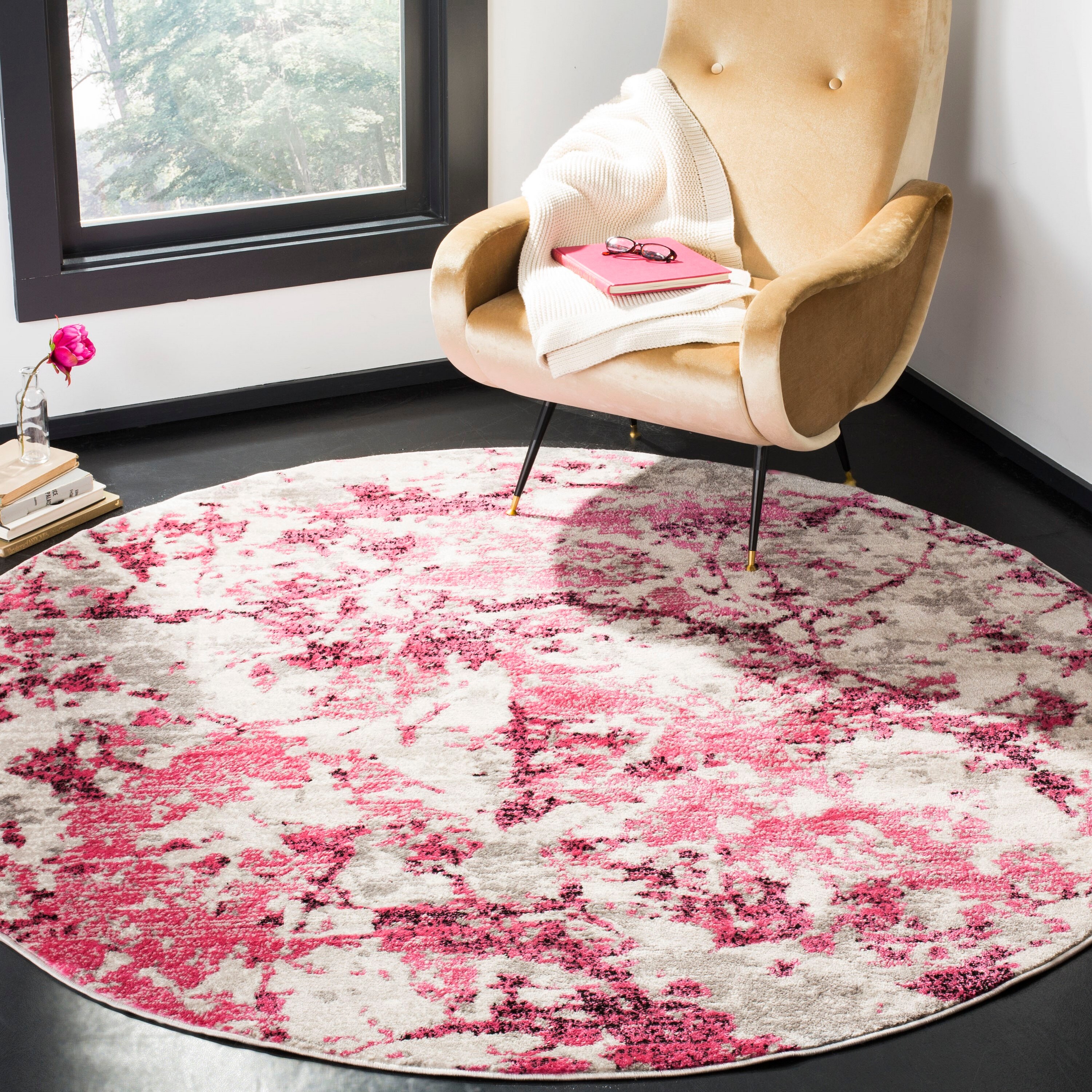 Safavieh SKY186N-6R Skyler Dumage 6 x 6 (ft) Loomed Polypropylene Pink/Ivory Round Indoor Distressed/Overdyed Industrial Area rug