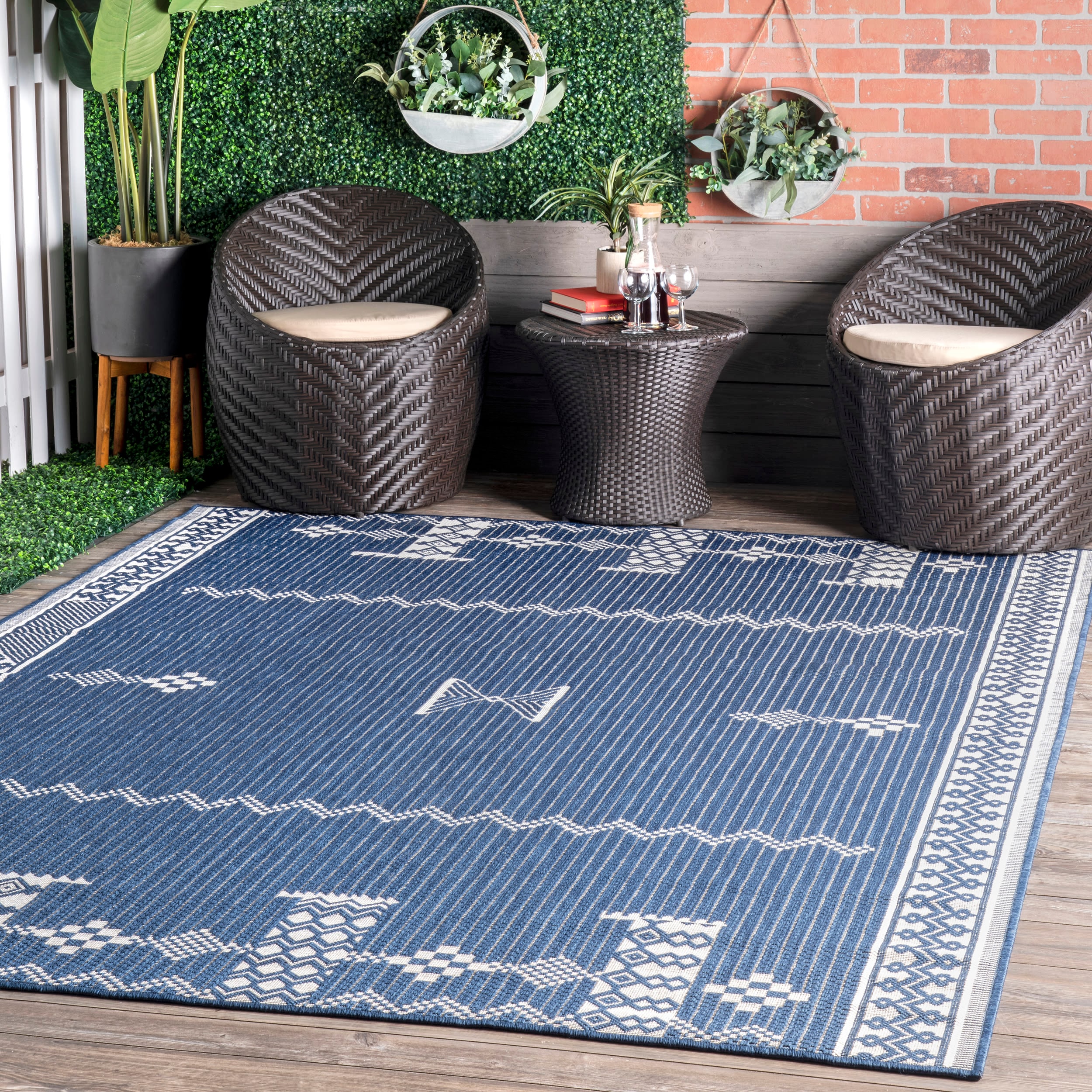 nuLOOM GBCB05A-6709 Lowen 6 x 9 (ft) Loomed Synthetic Navy Rectangular Indoor/Outdoor Geometric Area rug