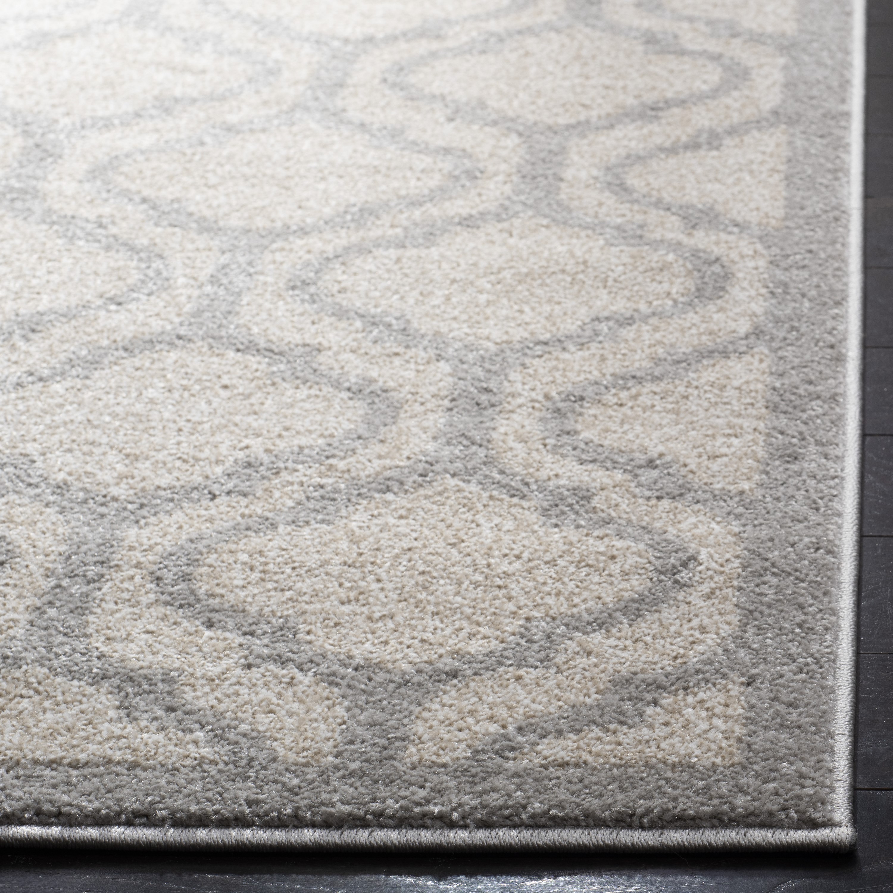 Safavieh AMT402K-4 rugs - View #3