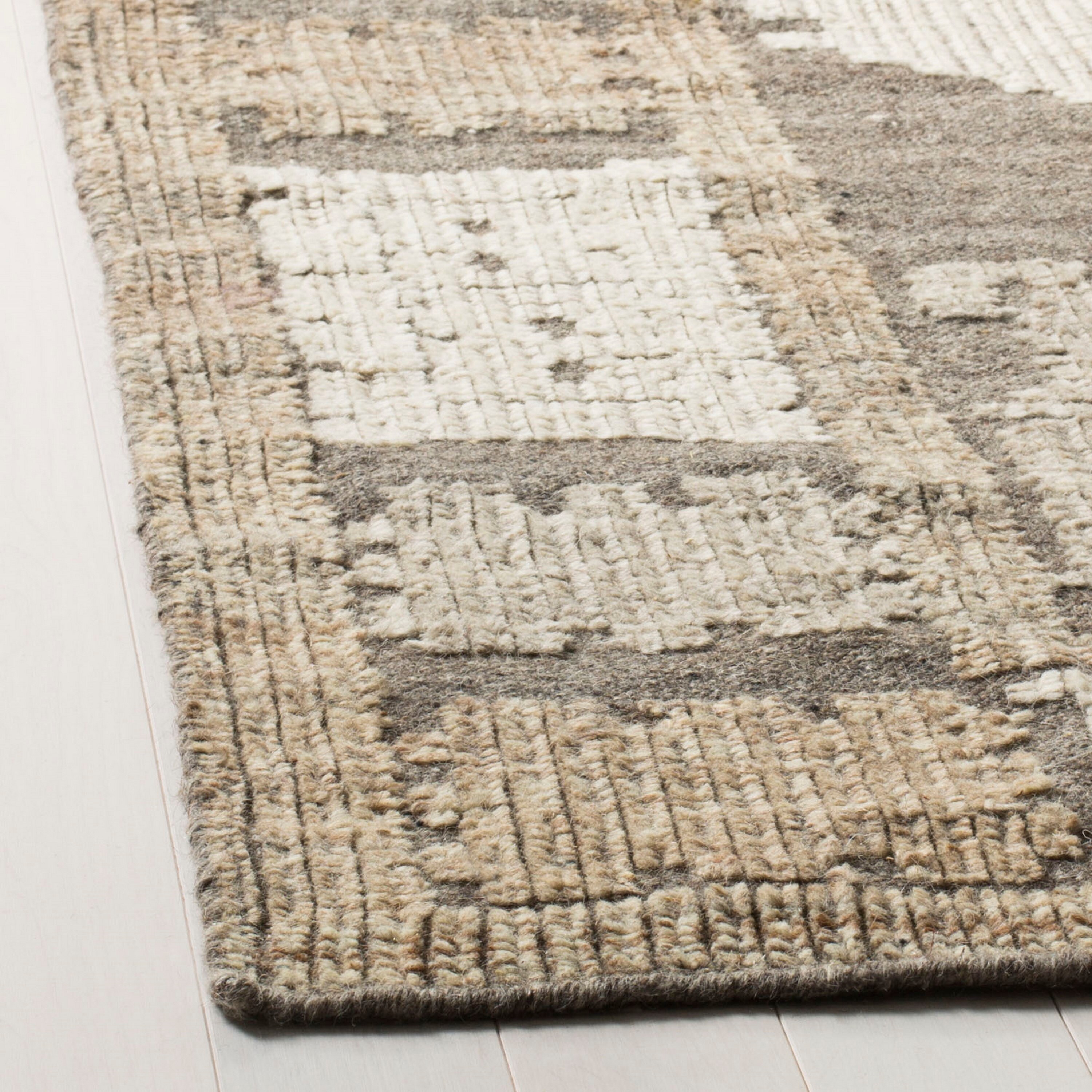 Ivory Essence Hand-Knotted Wool and Viscose 2' x 3' Area Rug