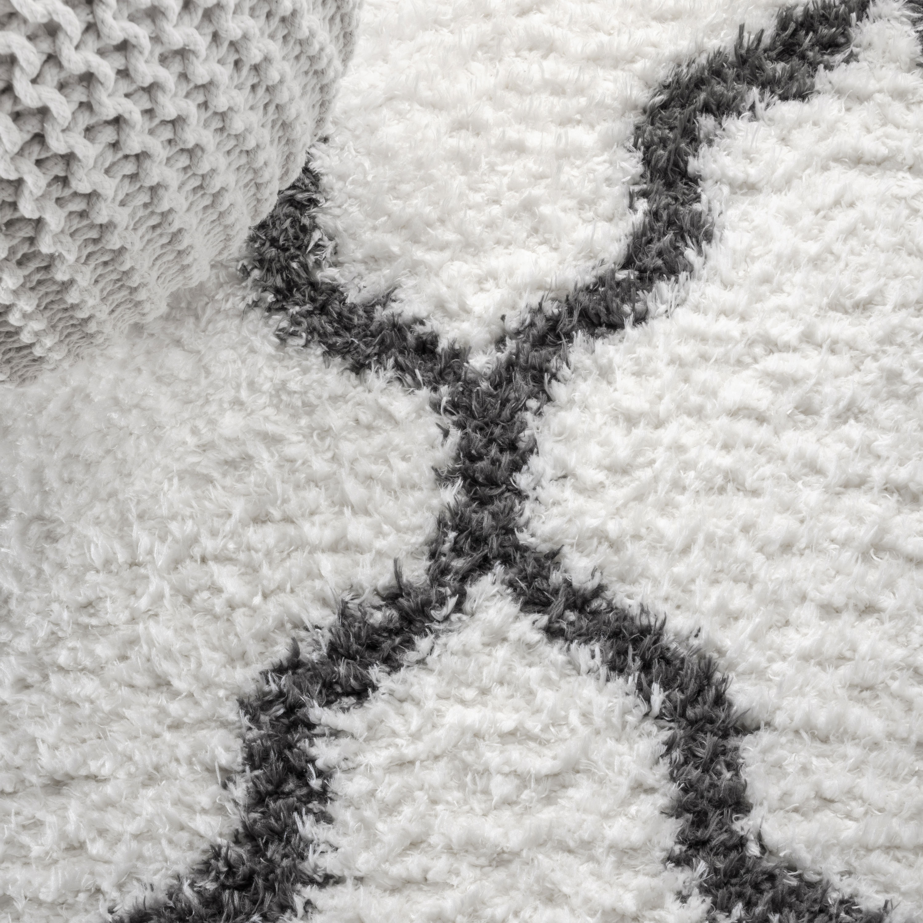JONATHAN  Y ALA100A-28 rugs - View #9