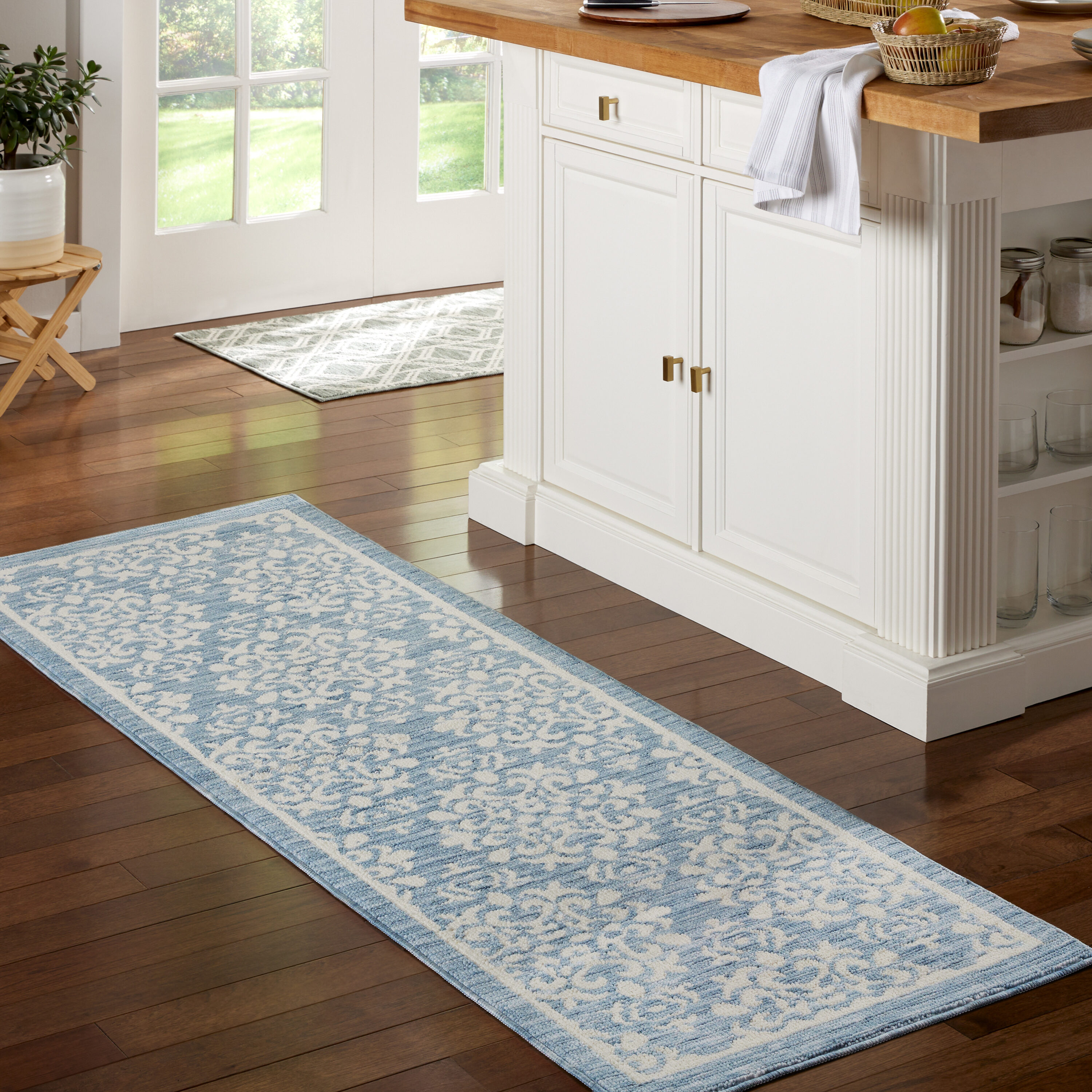 Town & Country Living 3A-E001-309 2-ft x 6-ft Light Blue Polyester Rectangular Indoor Decorative Door mat