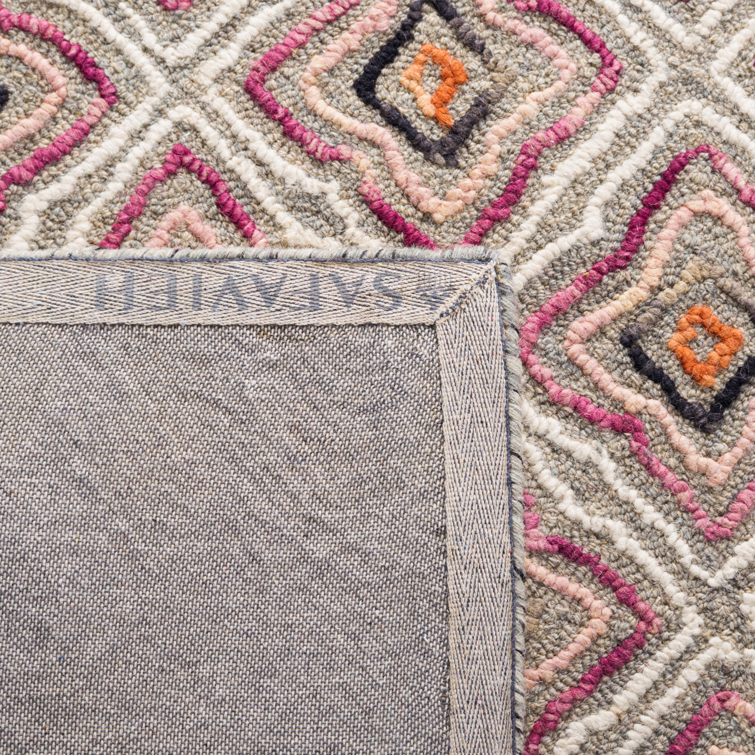 Safavieh TRC512J-3 rugs - View #7