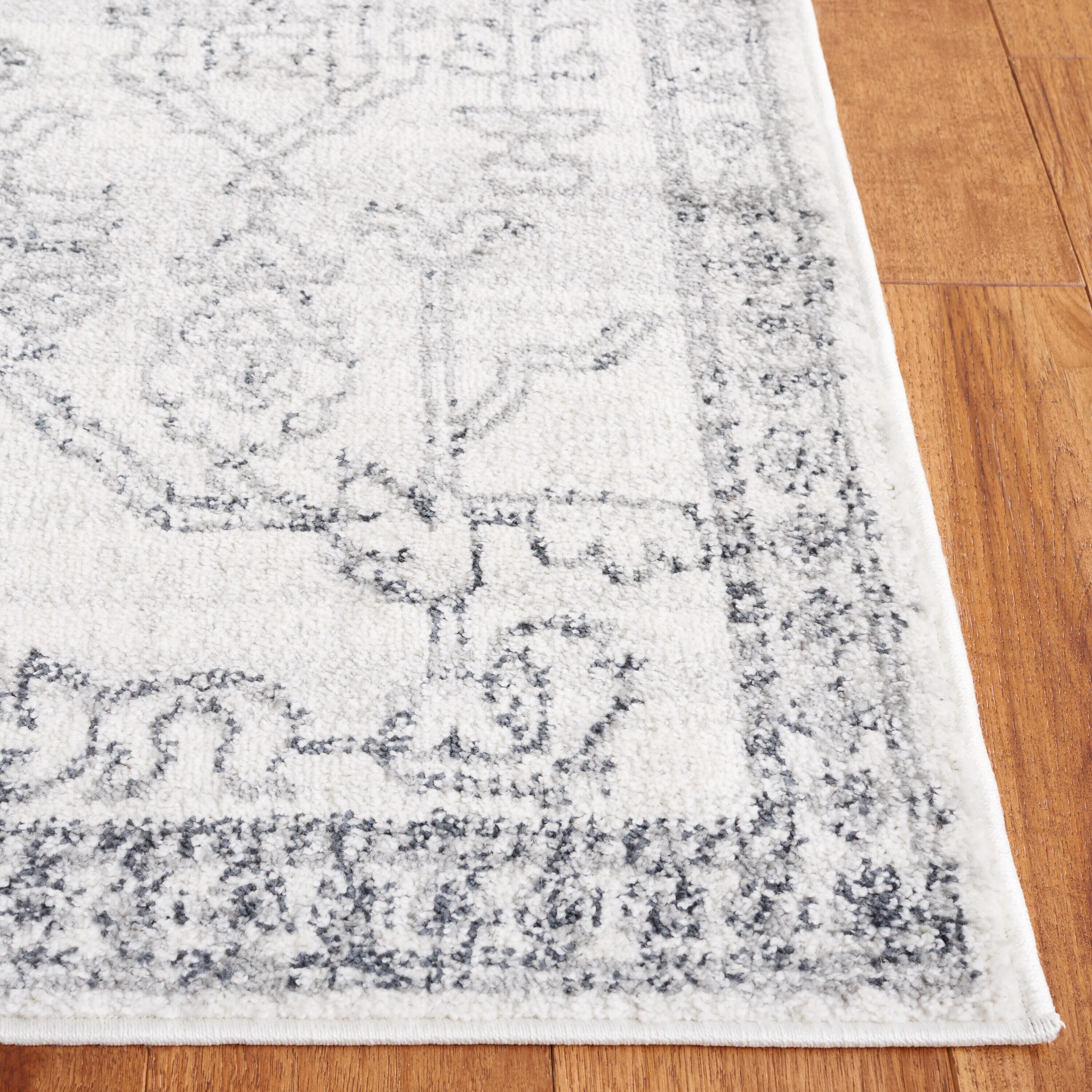 Safavieh LAY110F-5 rugs - View #3