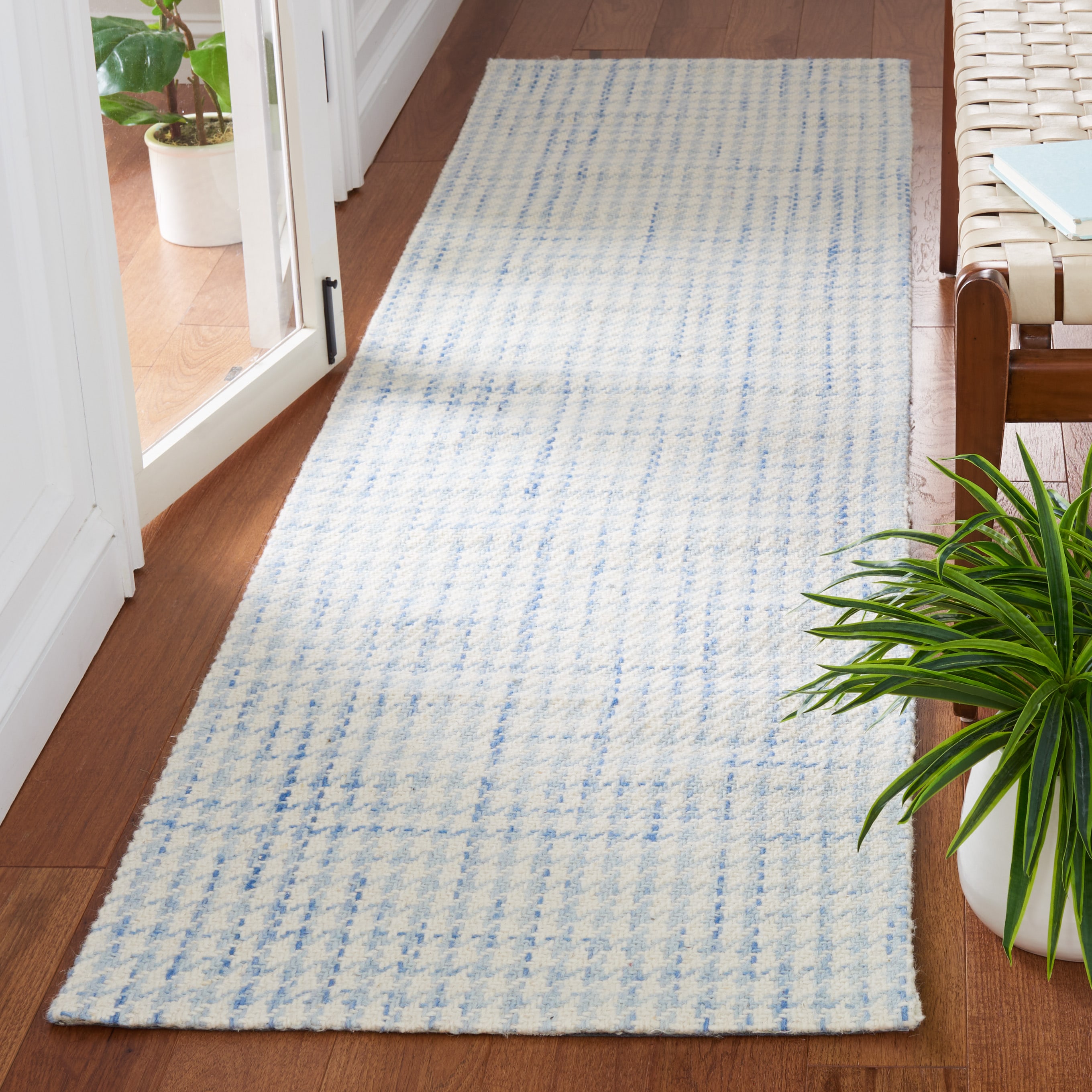  Marbella 319 Blue/Ivory Contemporary 2ft-3in x 7ft Runner Rug