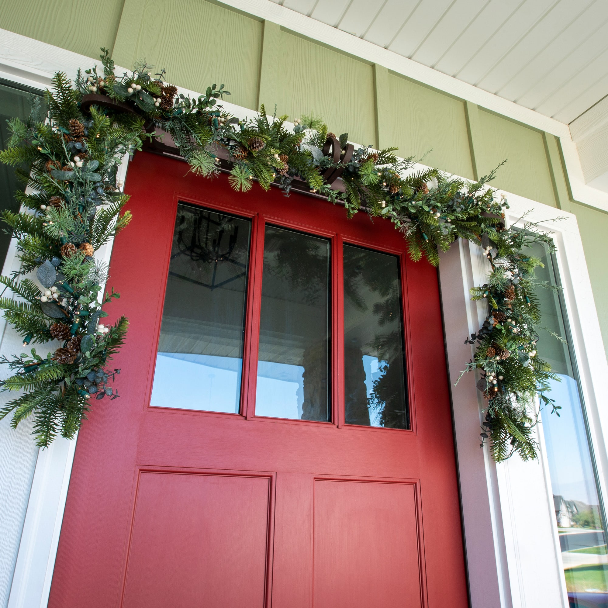 Village Lighting V-20686 Artificial-Christmas-Garland - View #5