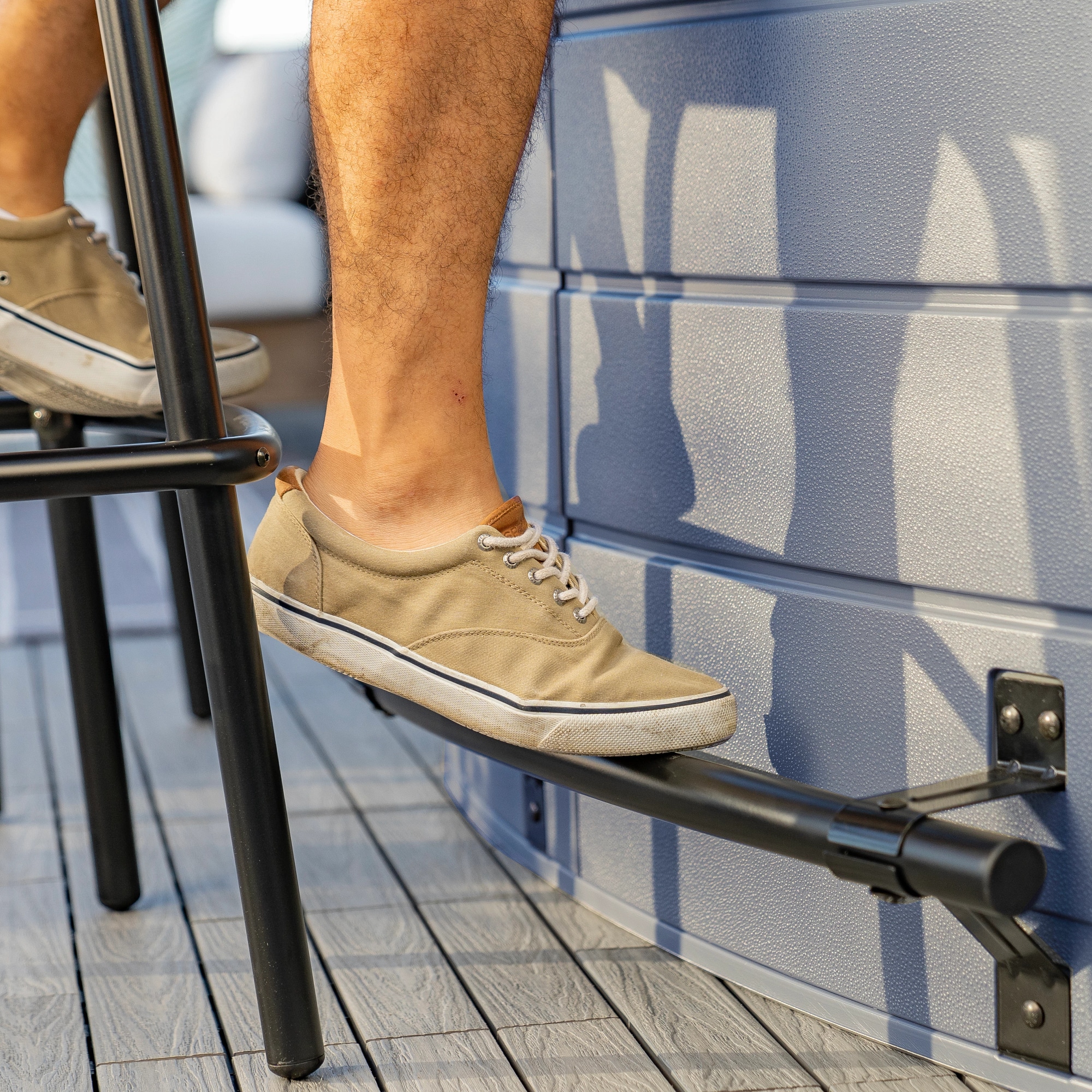Suncast BMEB2000D Patio-Bars - View #6