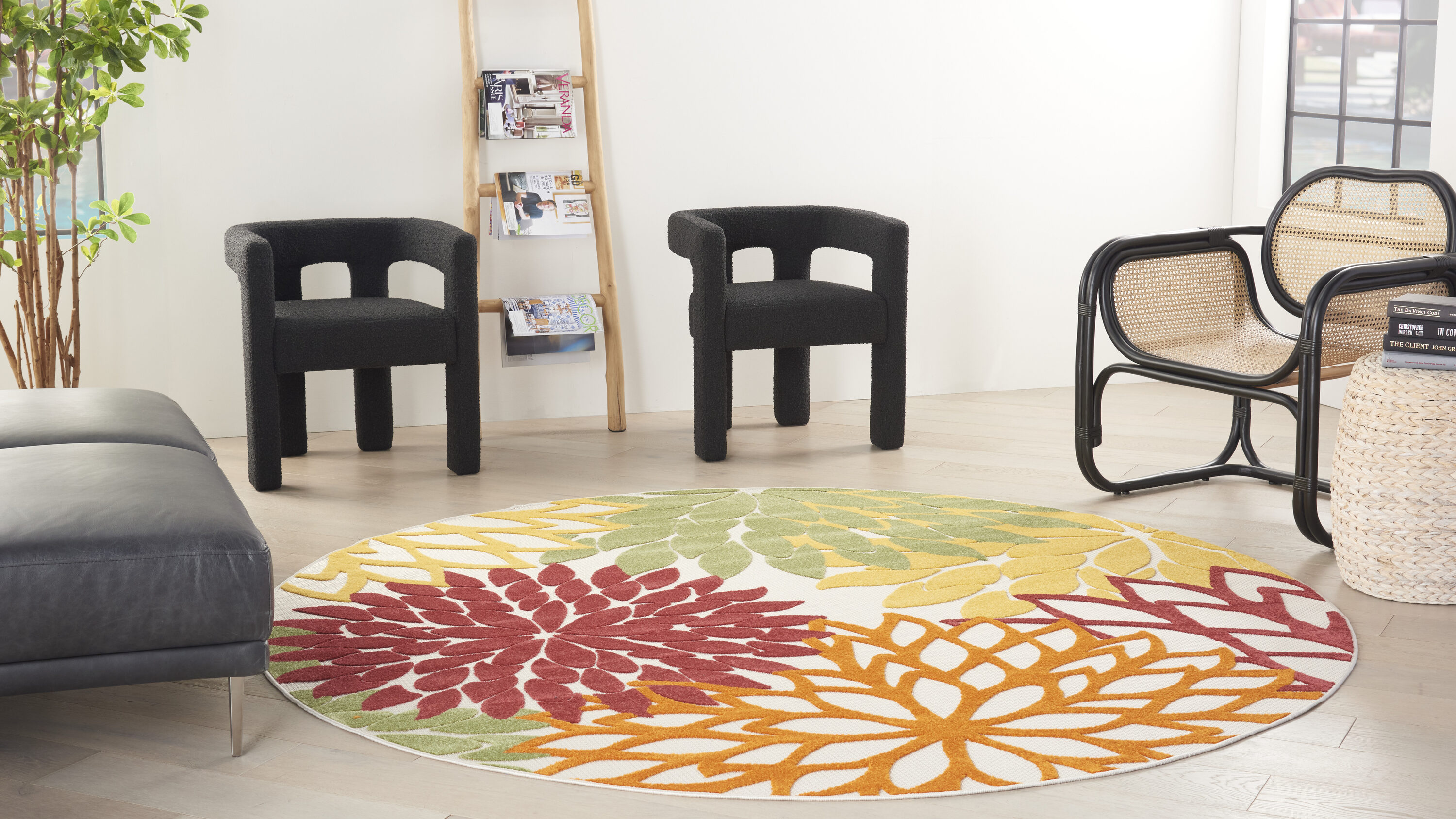 Red Floral Synthetic Round 5'3" Reversible Outdoor Rug