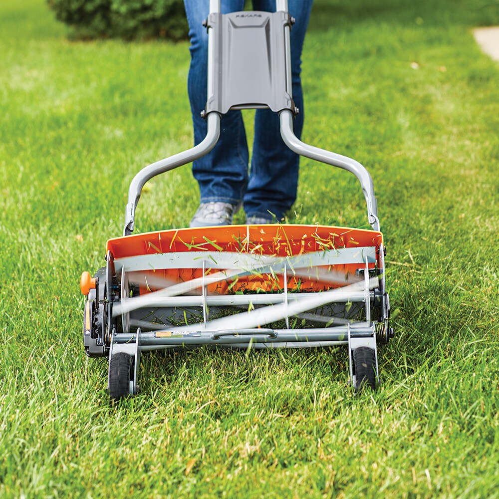Fiskars 6208 17-Inch StaySharp Push Reel Lawn Mower $119.99