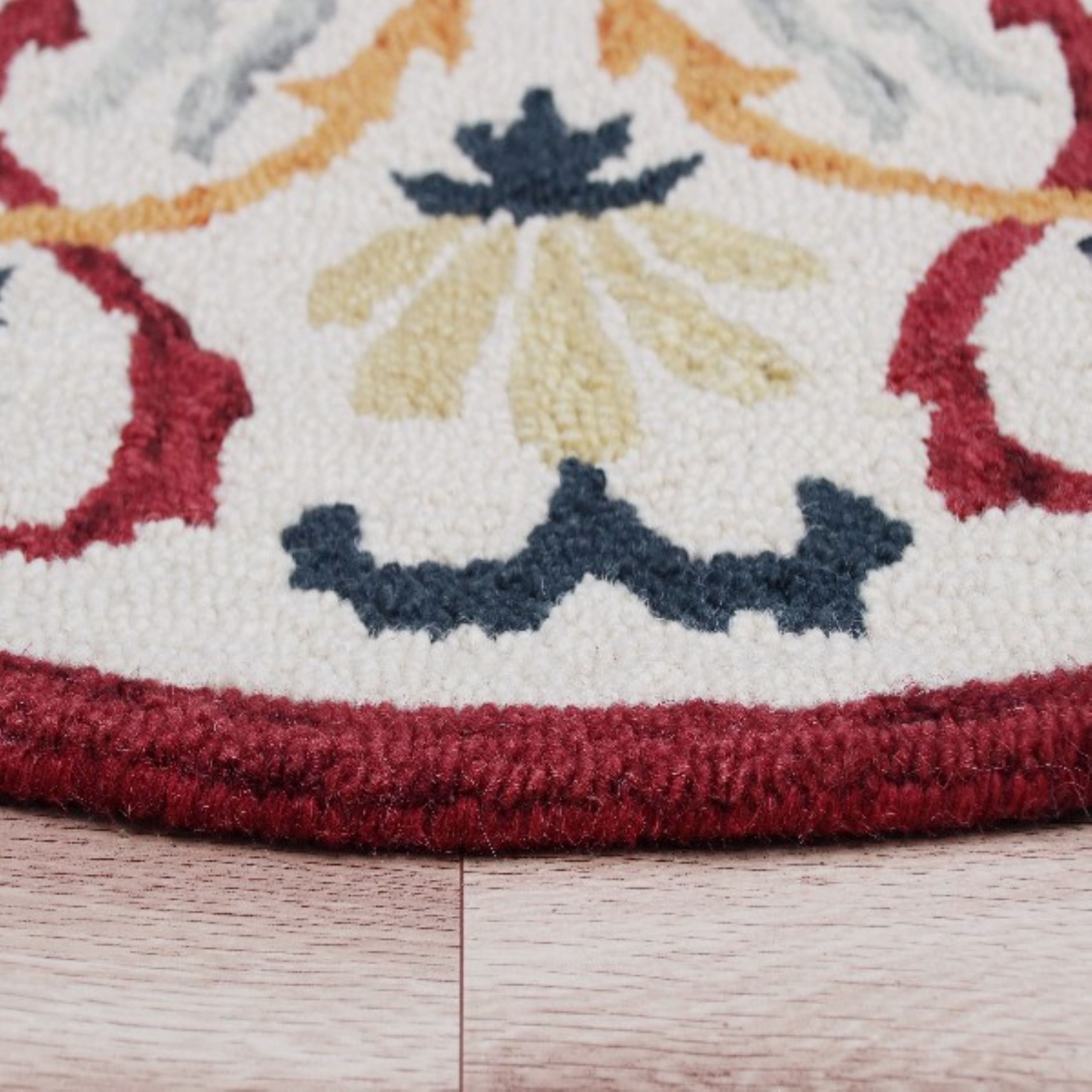 Handmade Red and Yellow Floral Wool Round Rug, 4 ft.