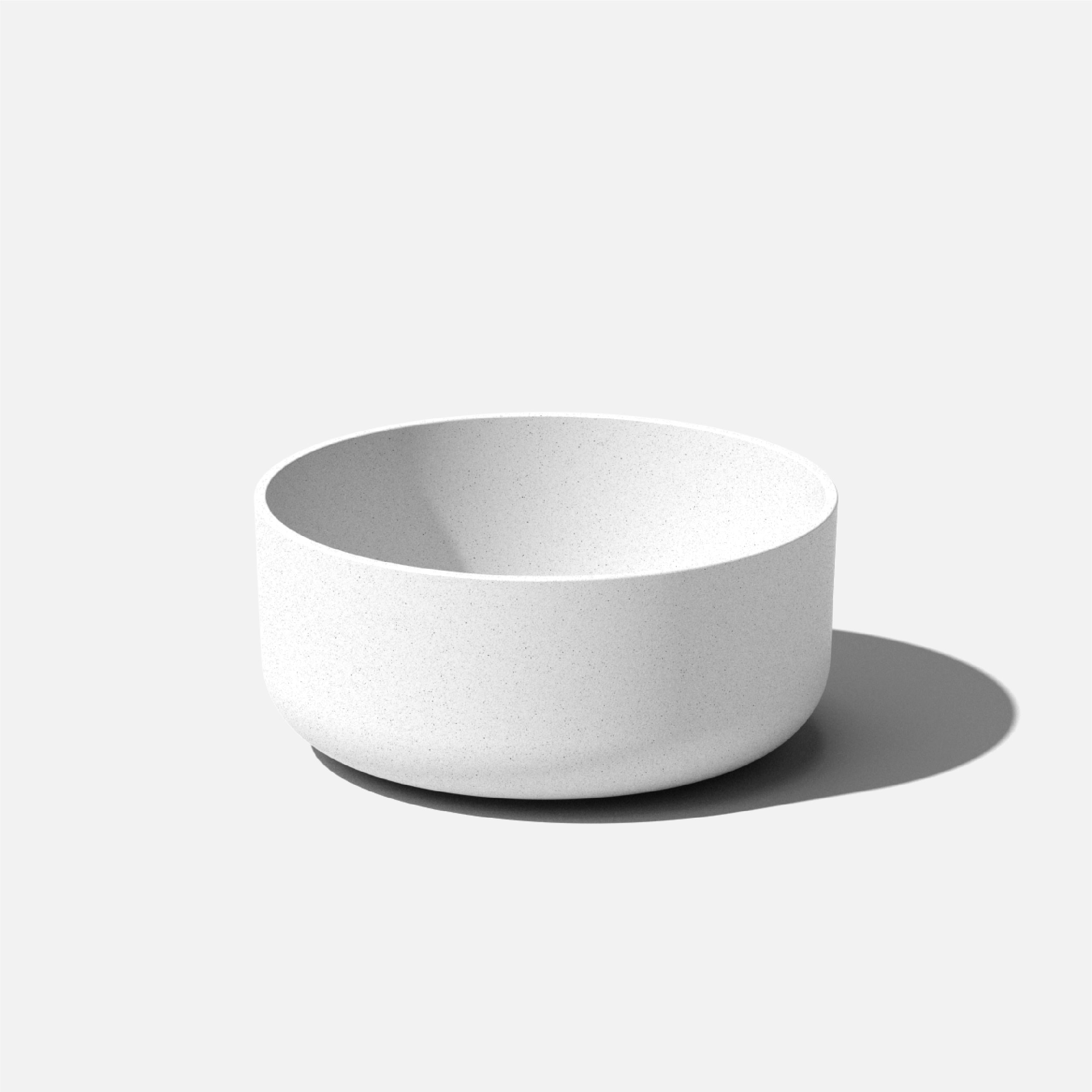 Veradek KNBV14W Round 14-in W x 6.25-in H x White Plastic Indoor/Outdoor Planter