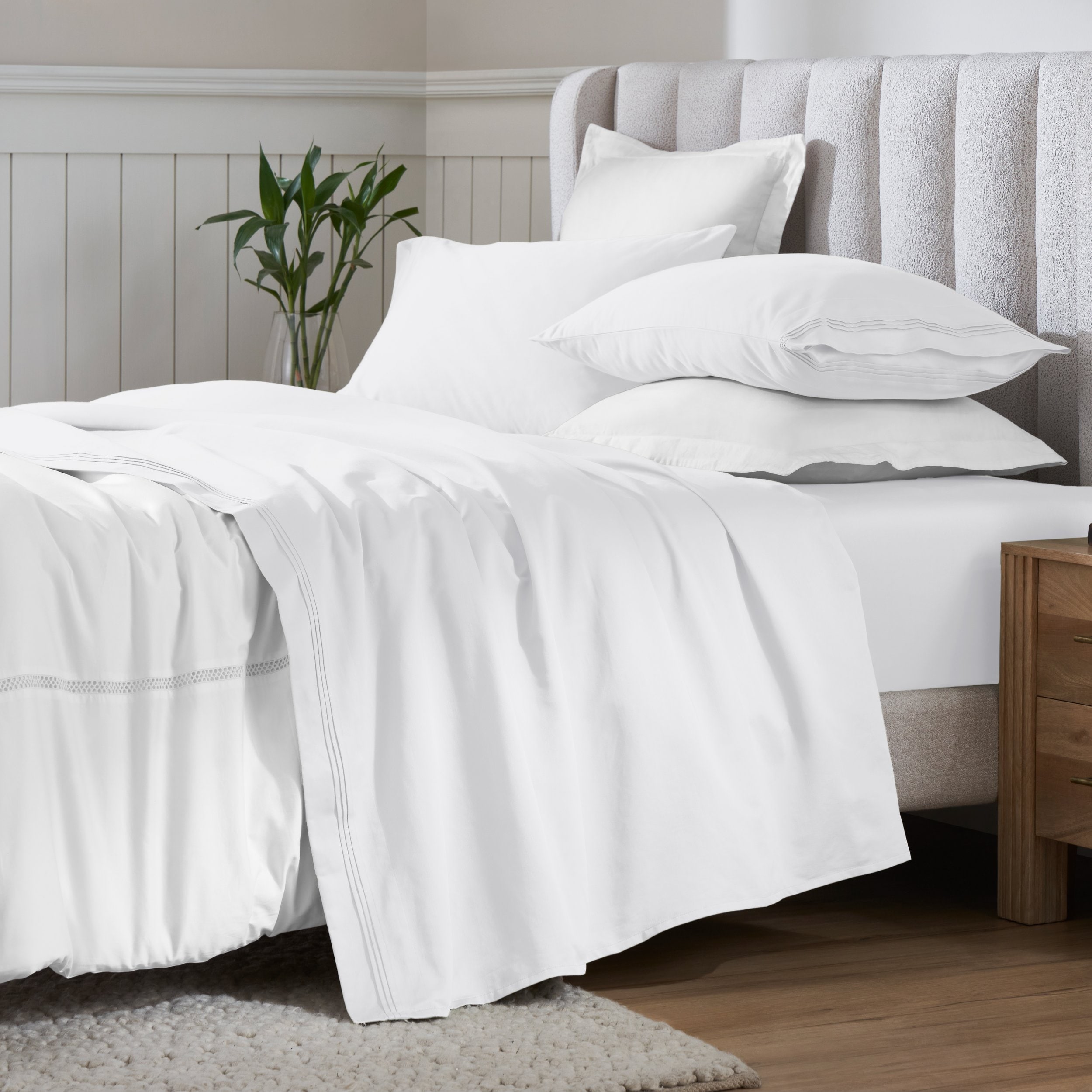 Superior Queen 650-Thread Count Egyptian Cotton 4-Piece Bed Sheet Set
