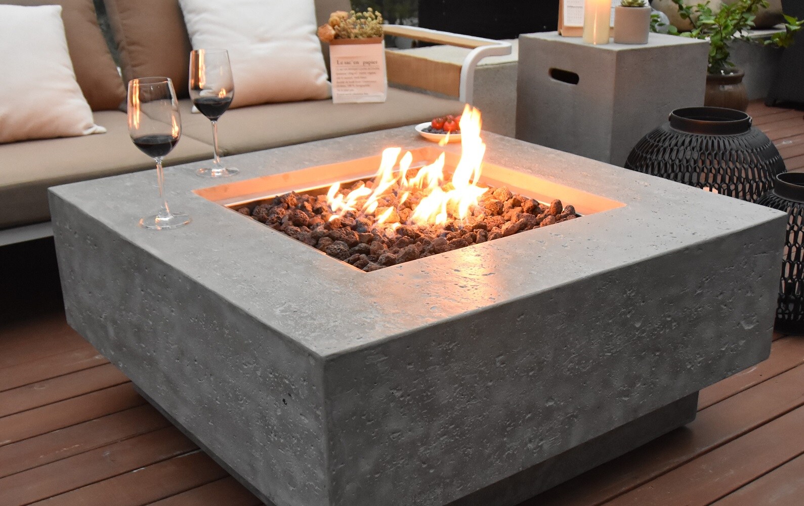 Elementi Manhattan 36-in W 45000-BTU Gray Concrete Propane Gas Fire Pit ...