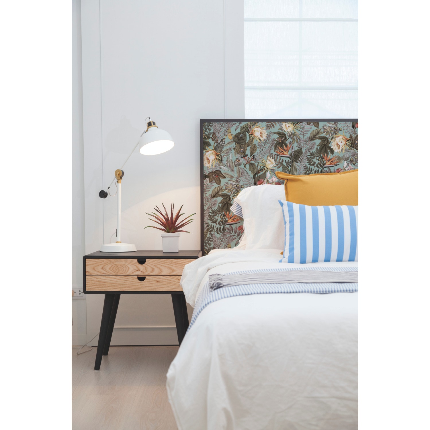 RoomMates RMK11469WP wallpaper - View #4