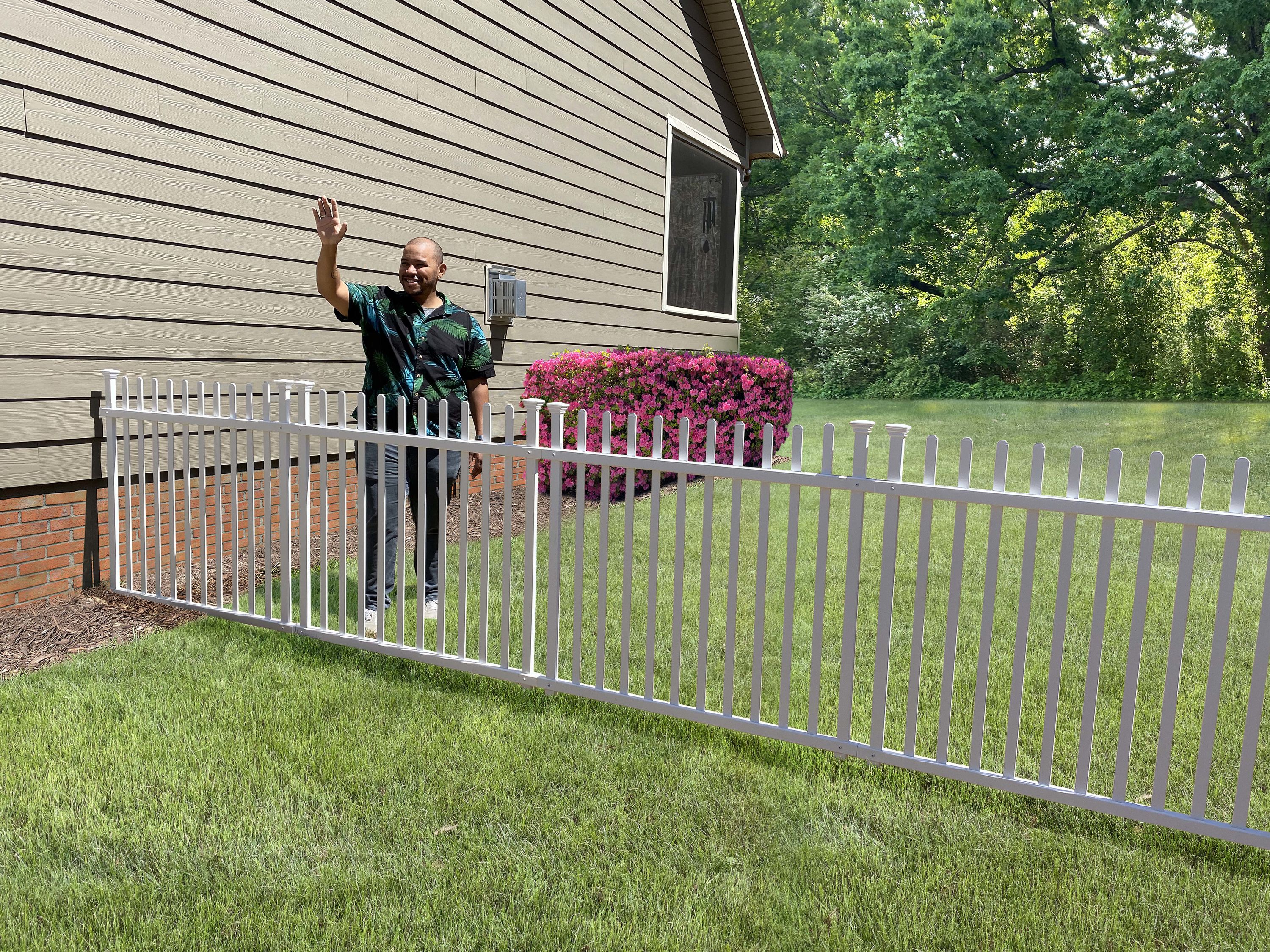 Zippity Outdoor Products Burbank 2 Panels 3.5-ft H x 3.5-ft W White Vinyl Spaced Picket Flat-top Standard Fence Panel in the Vinyl Fencing department at Lowes
