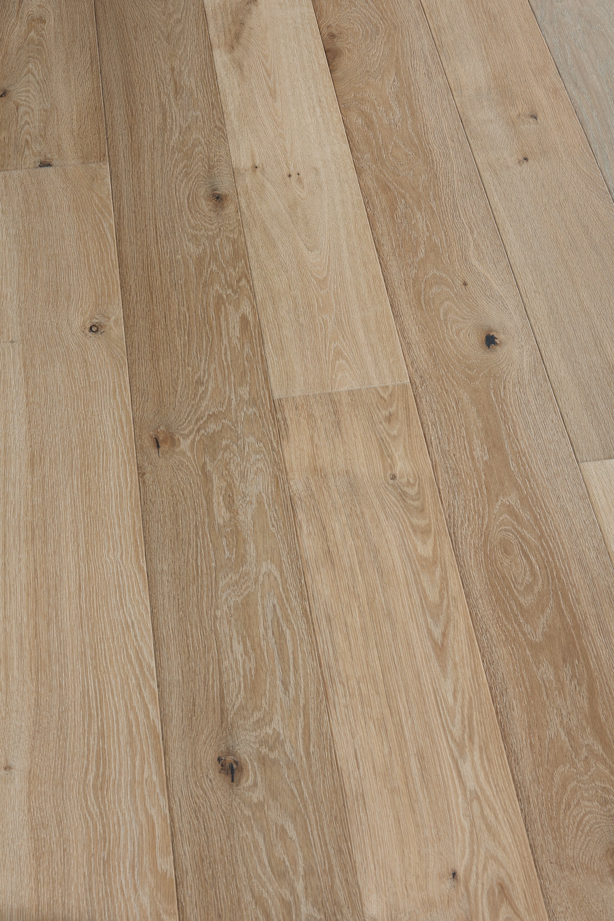 Villa Barcelona LOWMRTG544SAMP Hardwood-Flooring-Samples - View #3