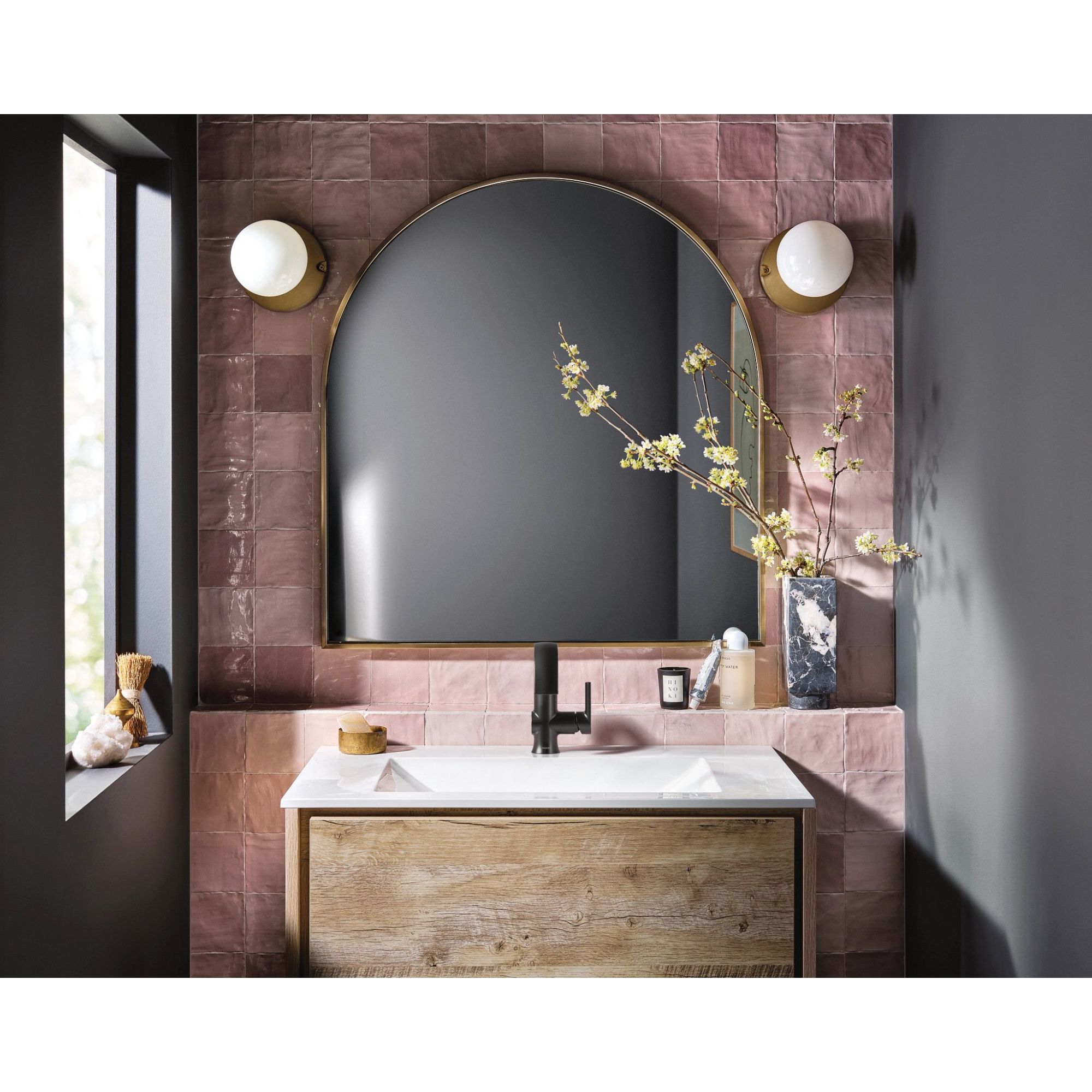 Moen S6910EWBL Lavatory-Faucets - View #4