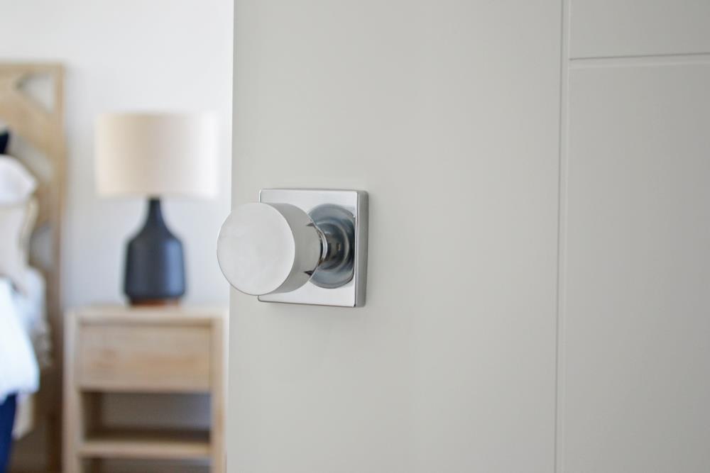 Sure-Loc Hardware BG101-SQ 26 Door-Knobs - View #3