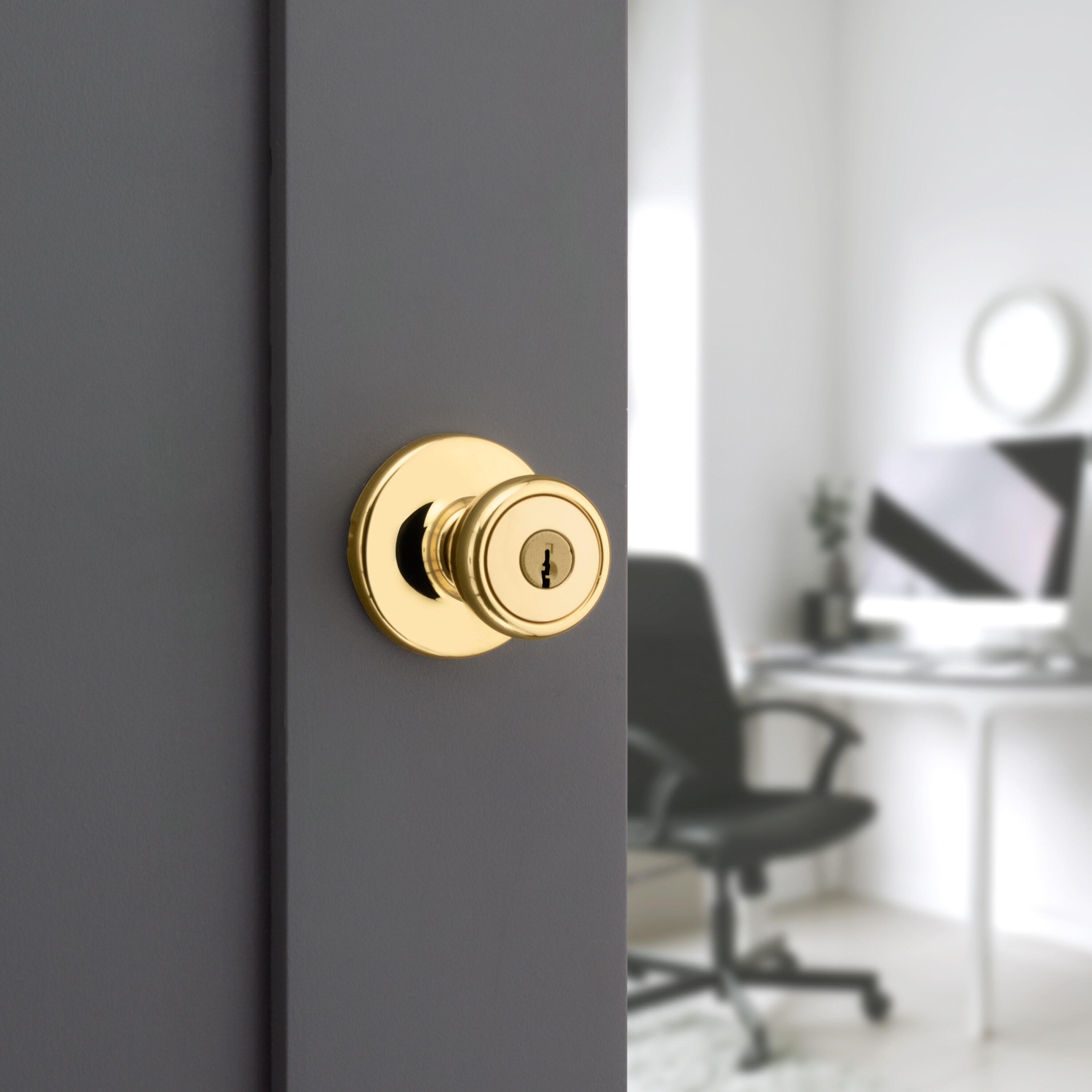 Kwikset Series Tylo Polished Brass Exterior Keyed Entry Door Knob with  Antimicrobial Technology in the Door Knobs department at