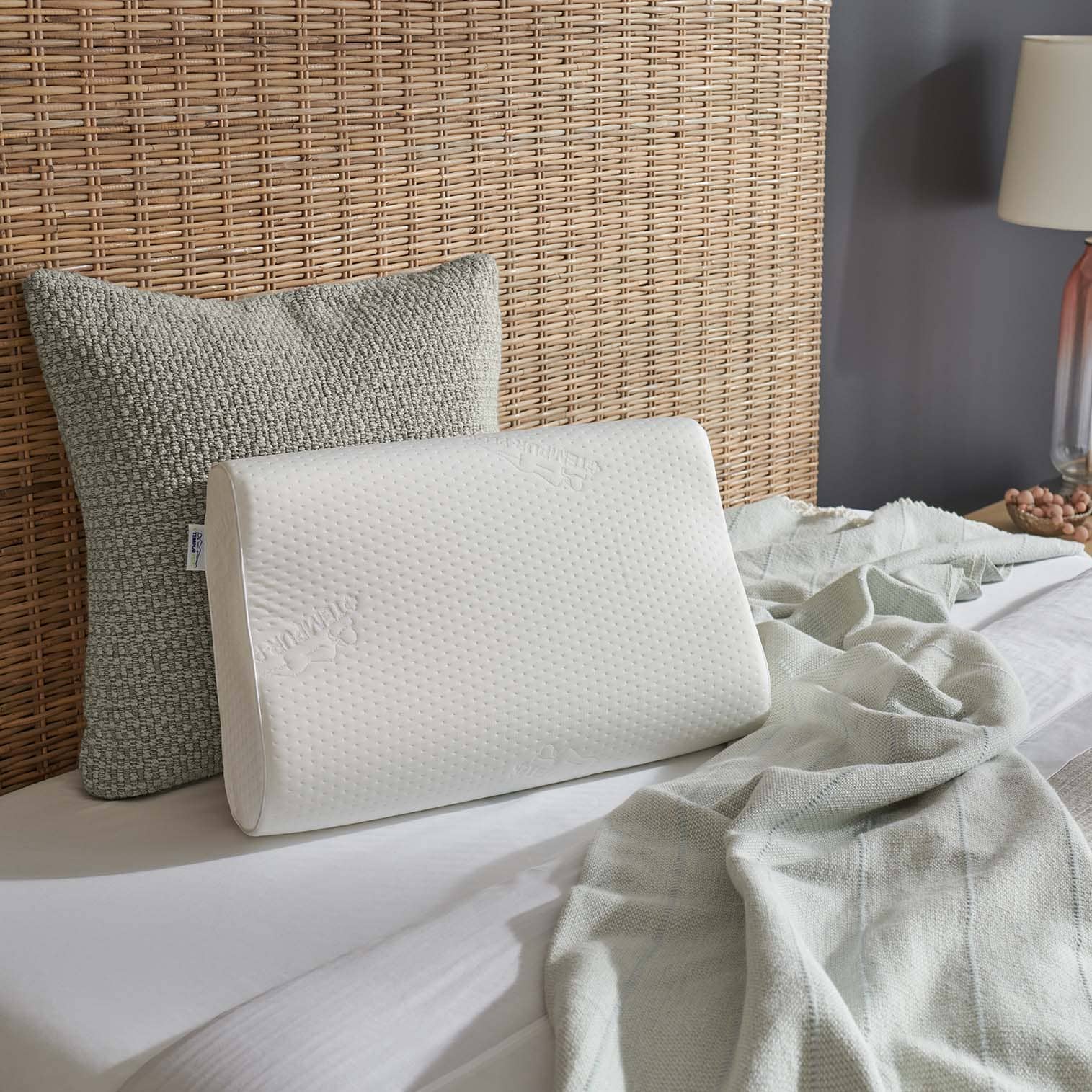 TEMPUR-PEDIC 15300154 Bed-Pillows - View #2