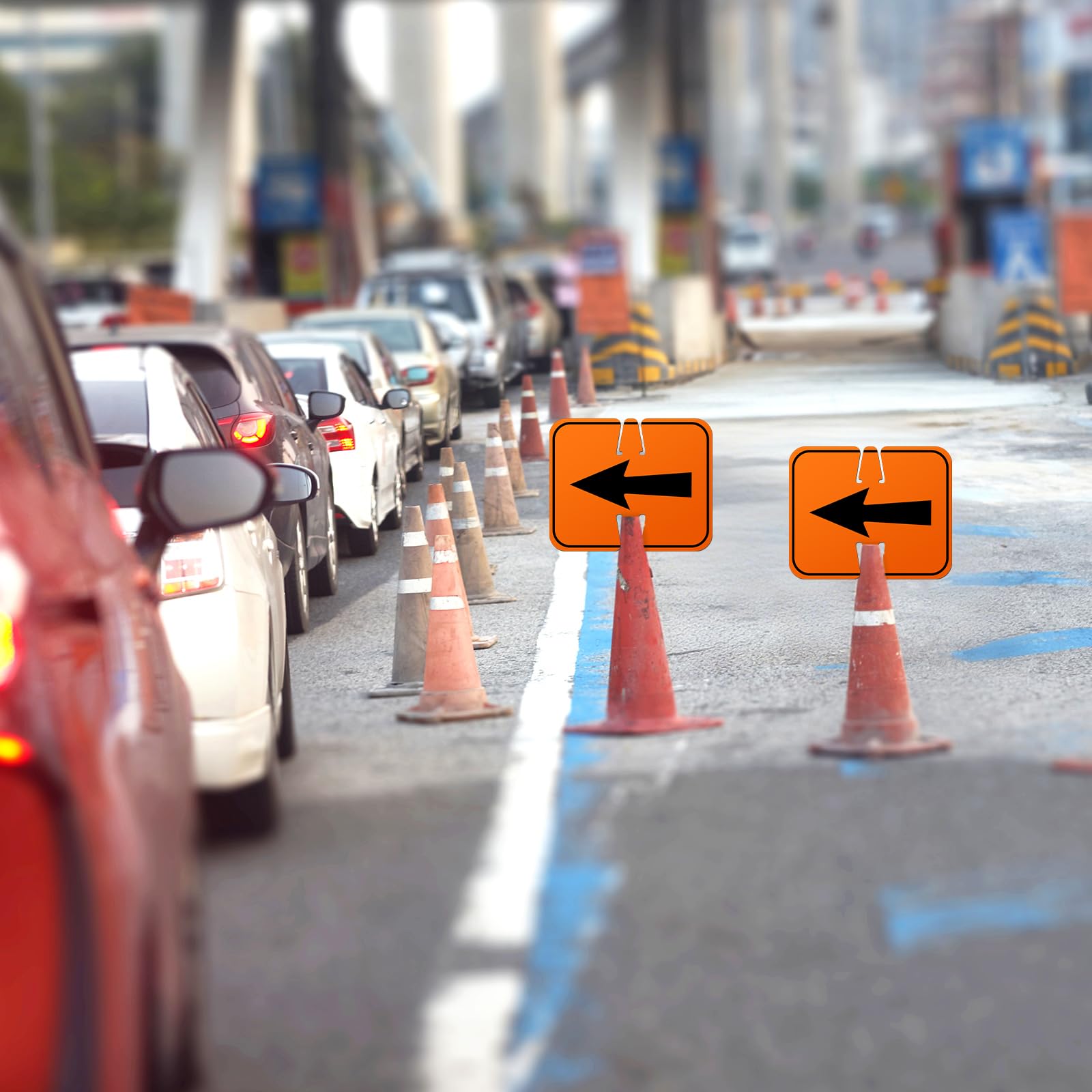 Phyfalip 12 Pieces Traffic Reversible Arrow Signs 12.6 x 10.4 Inch ...