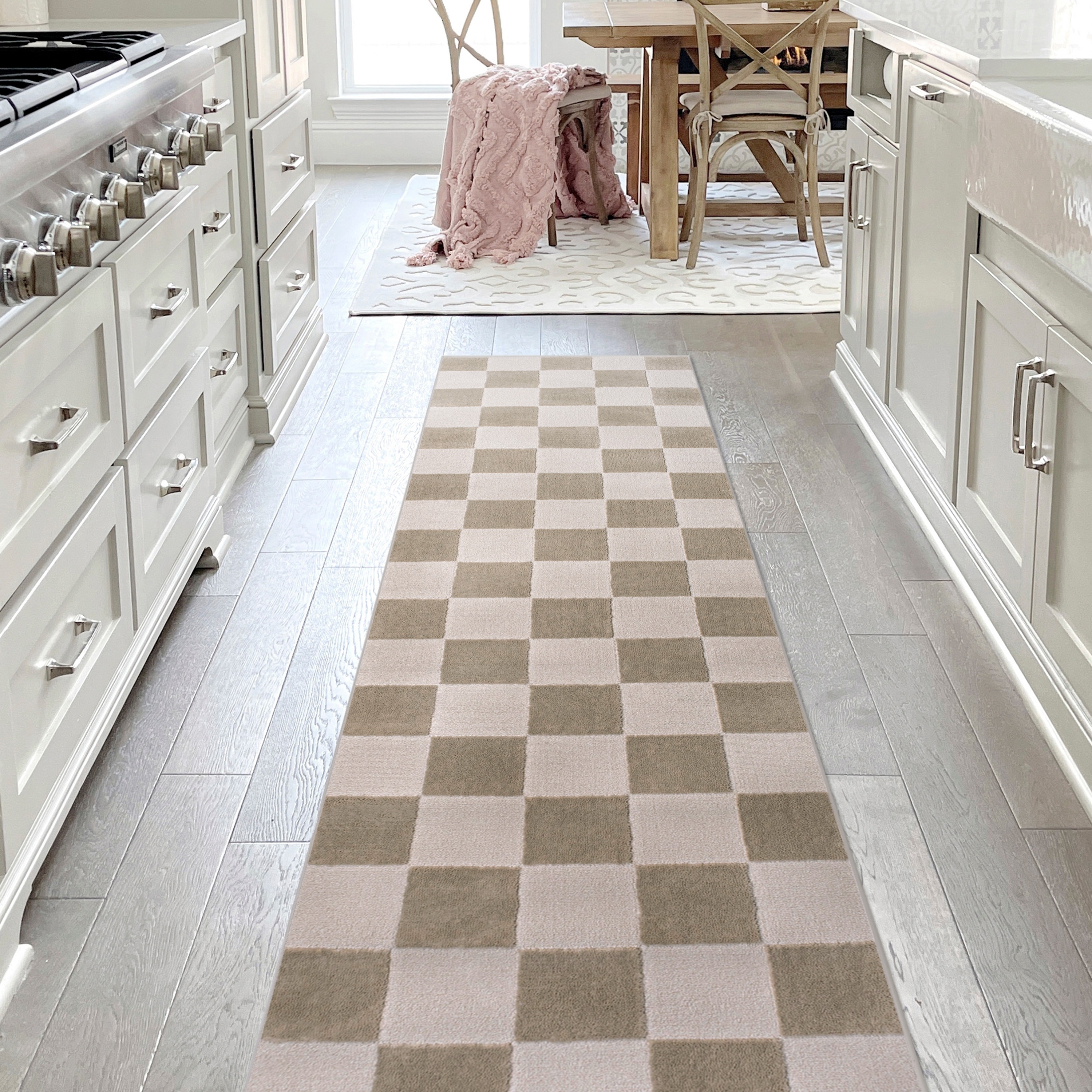JONATHAN  Y SND103A-28 SANDSTONE Thea Checkerboard 2 x 8 (ft) Loomed Polyester Beige/Cream Rectangular Indoor/Outdoor Geometric Farmhouse/Cottage Runner rug