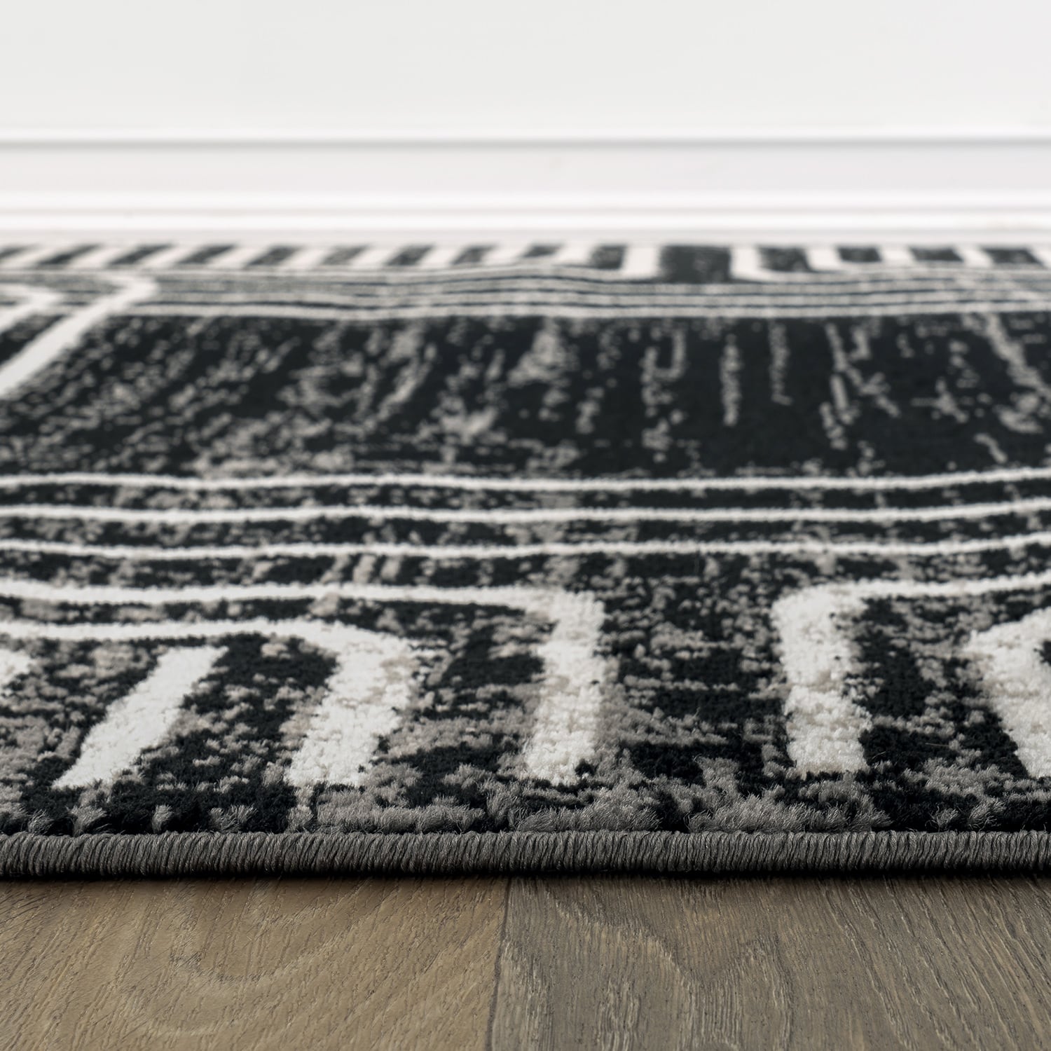 World Rug Gallery WR104BLACK2X3 rugs - View #4