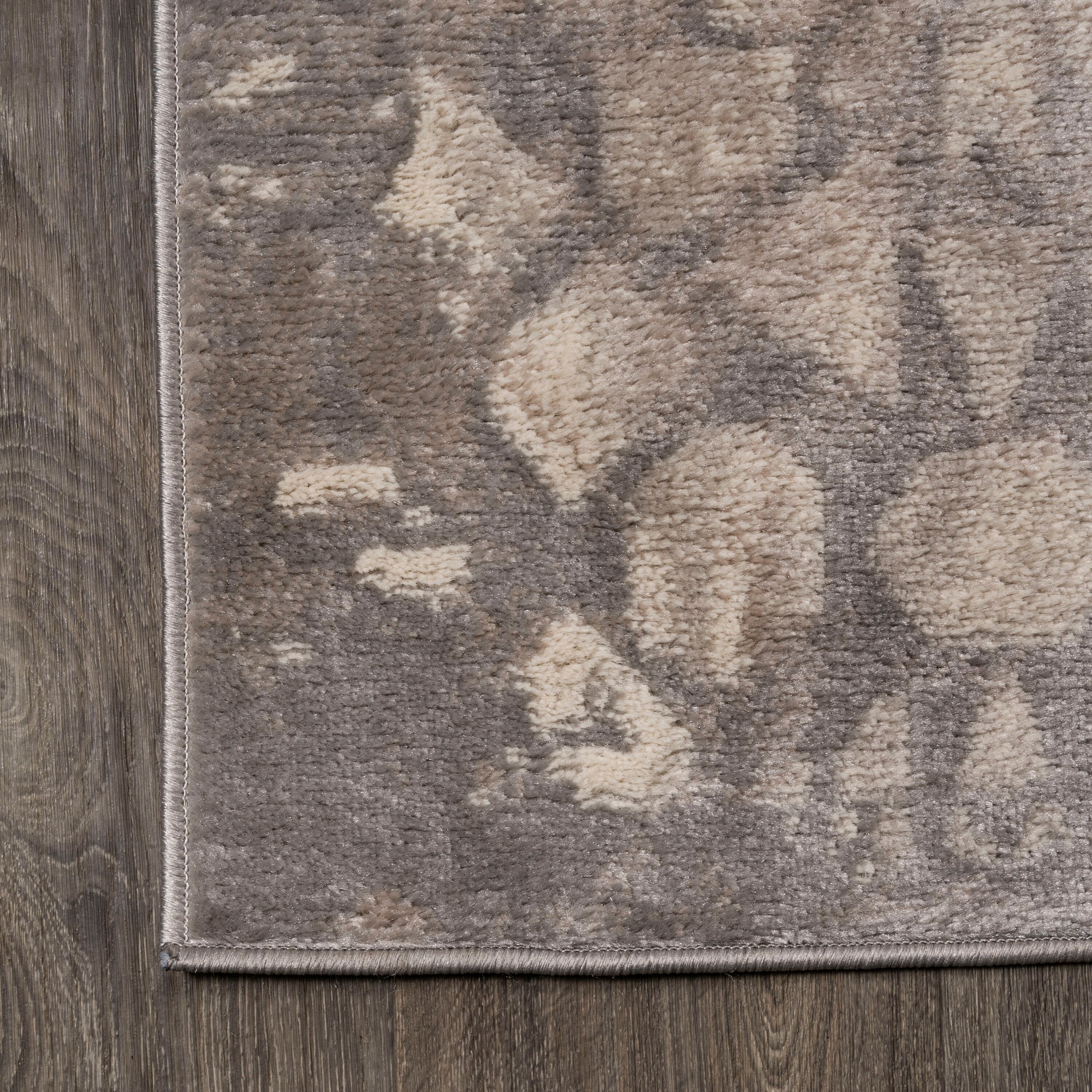 Gray Geometric Synthetic 3' x 5' Reversible Area Rug