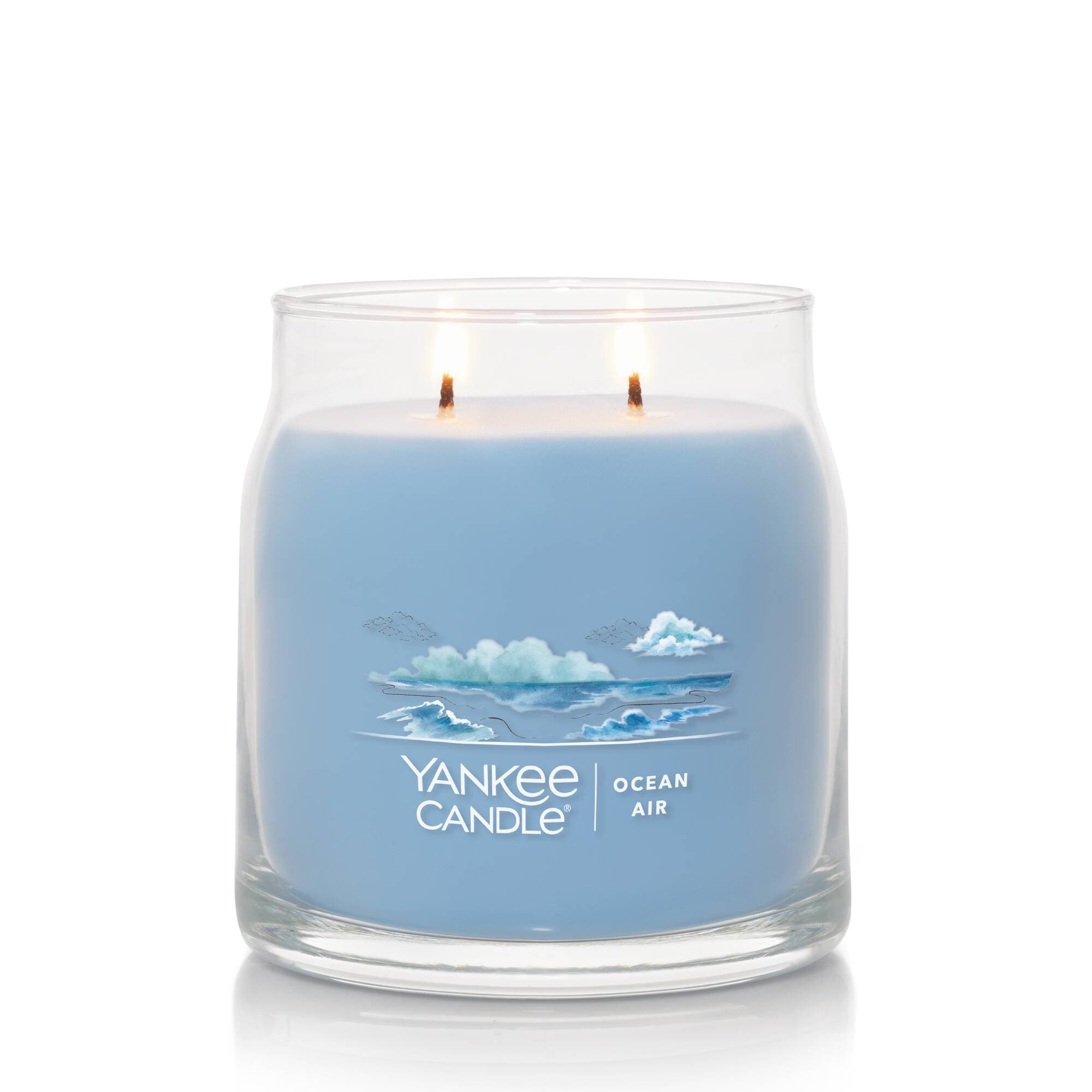 The Yankee Candle Company 2-Wick Ocean Air Blue Jar Candle in the Candles  department at