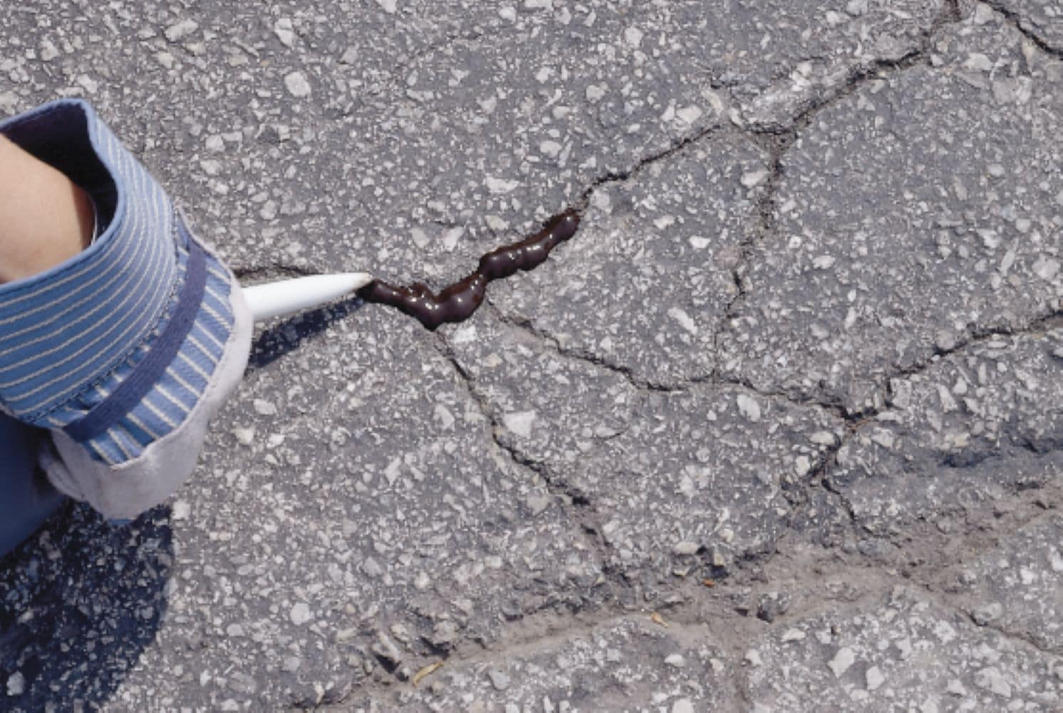 Henry Company HE305447 Asphalt-Crack-Filler - View #2