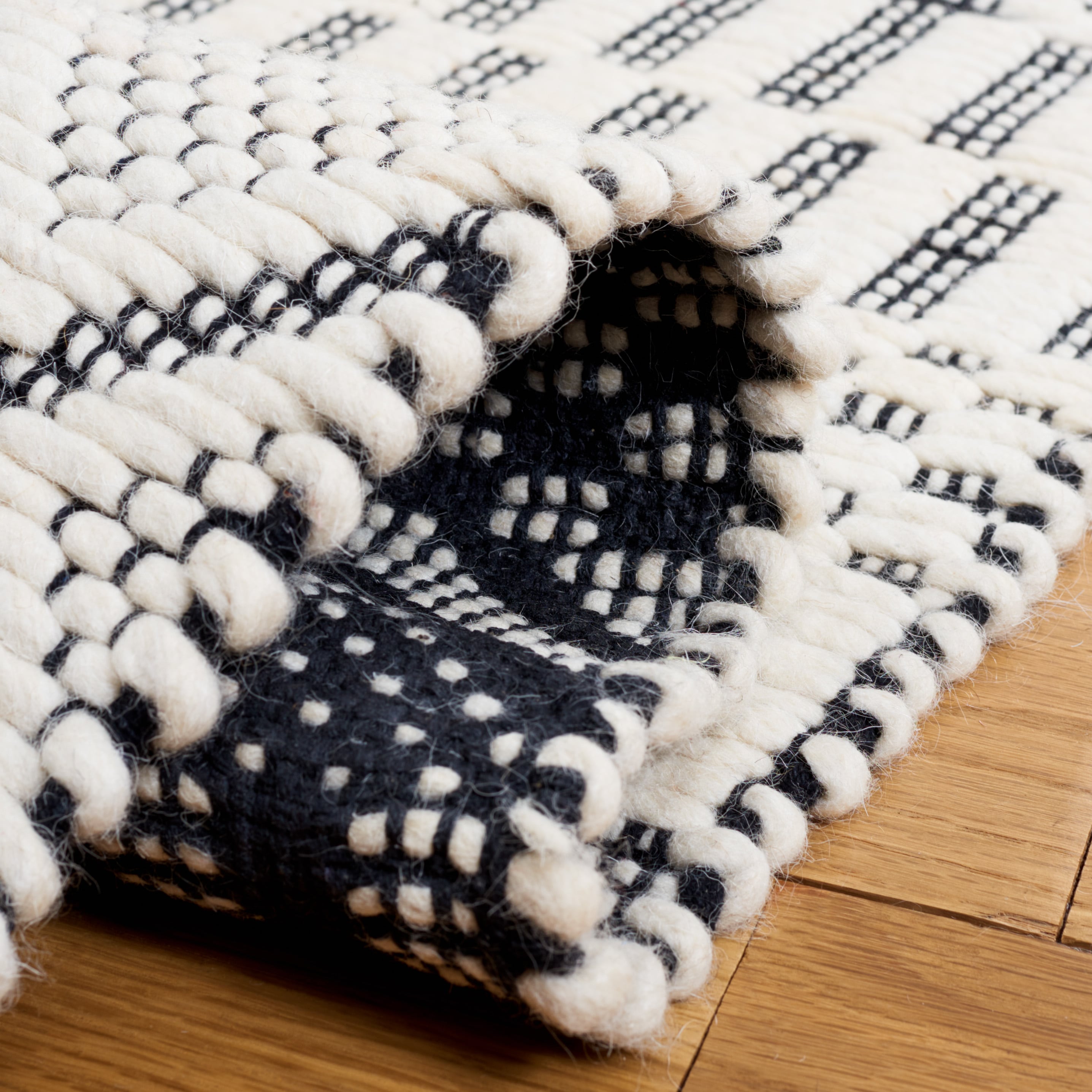 Safavieh NAT853A-5 rugs - View #7
