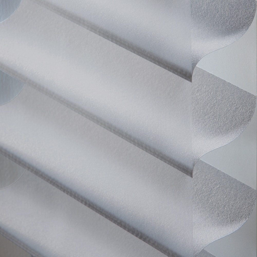 LEVOLOR 2021049 Camden Light Gray Sheer Polyester Horizontal blinds swatch