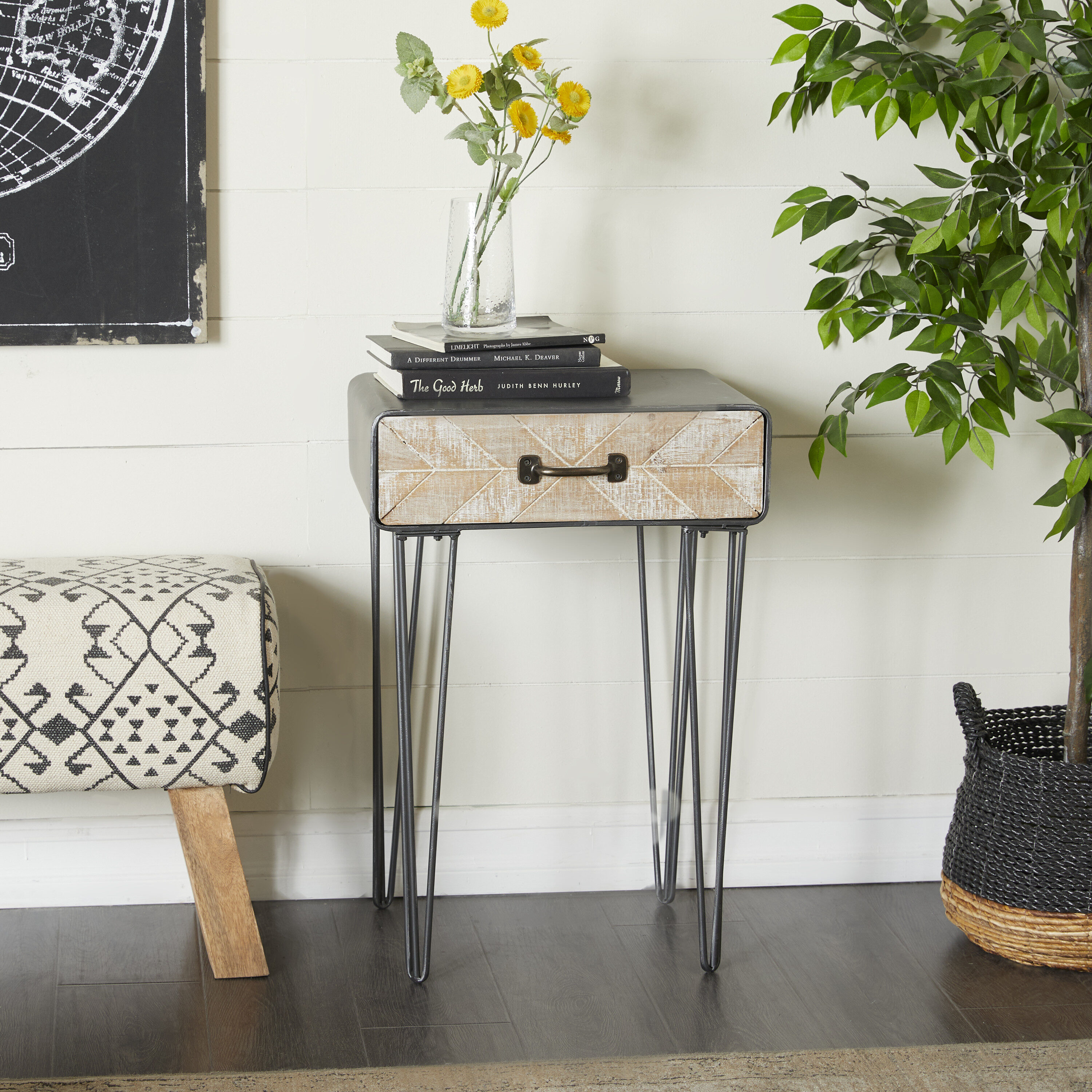 Grayson Lane 94604 17-in W x 26-in H Black Single Drawer Wood Rectangular Modern End Table with Storage Assembly Required