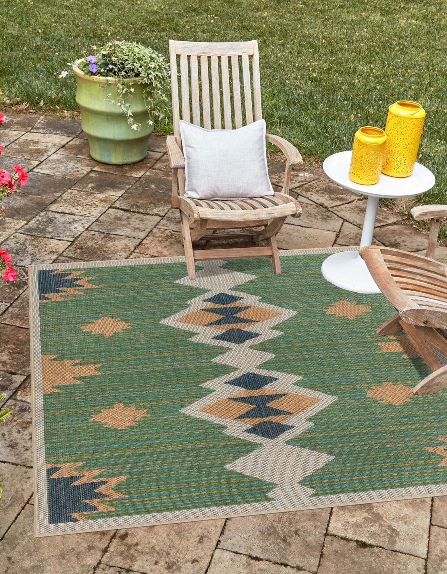 Unique Loom 3177014 Cabo Baja Outdoor 8 x 8 (ft) Loomed Polypropylene Green Square Indoor/Outdoor Geometric Coastal Area rug
