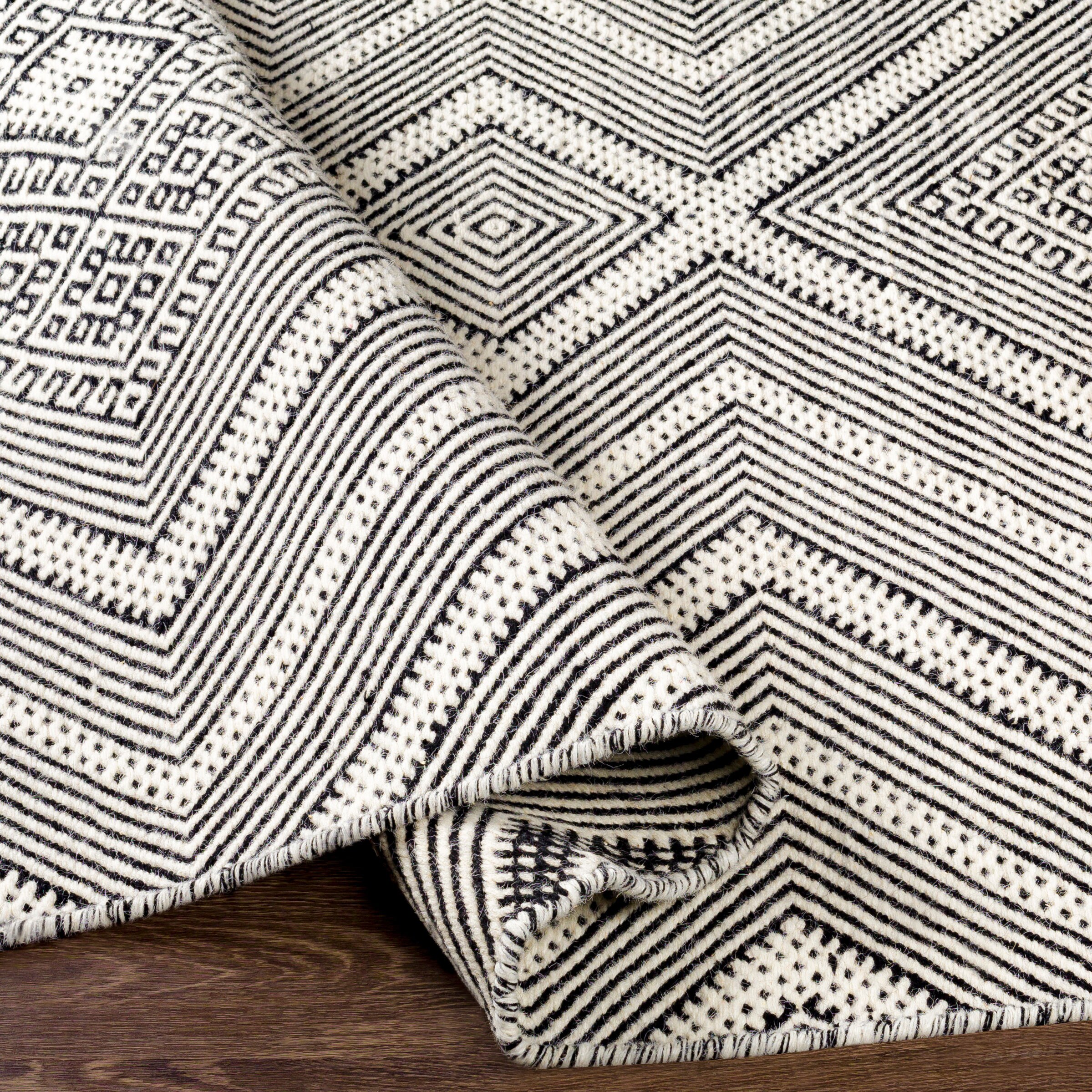 Surya MDI2308-81012 rugs - View #4