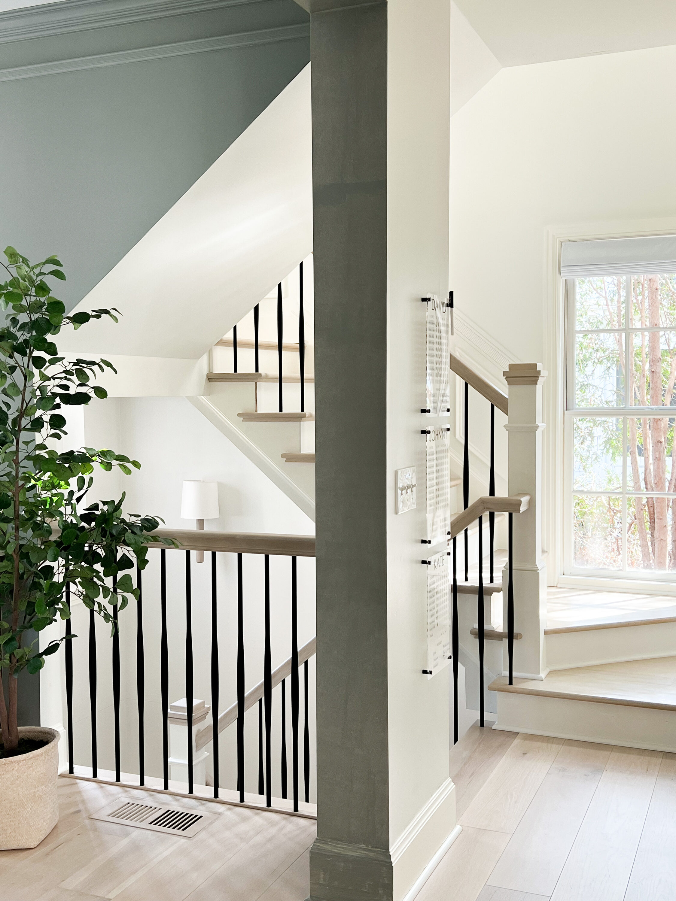 L.J. Smith Stair Systems LIH-HOL65544-LSB Interior-Stairpart-Balusters - View #6