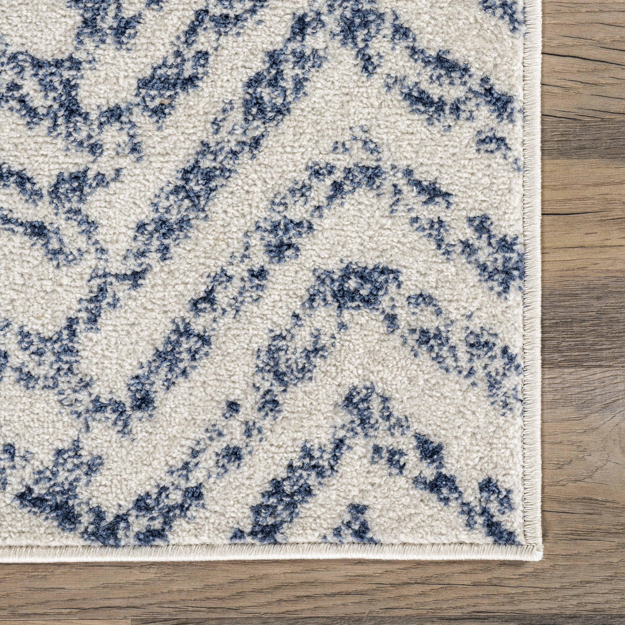 Rosanne Blue Chevron 6'7" x 9' Easy-Care Area Rug