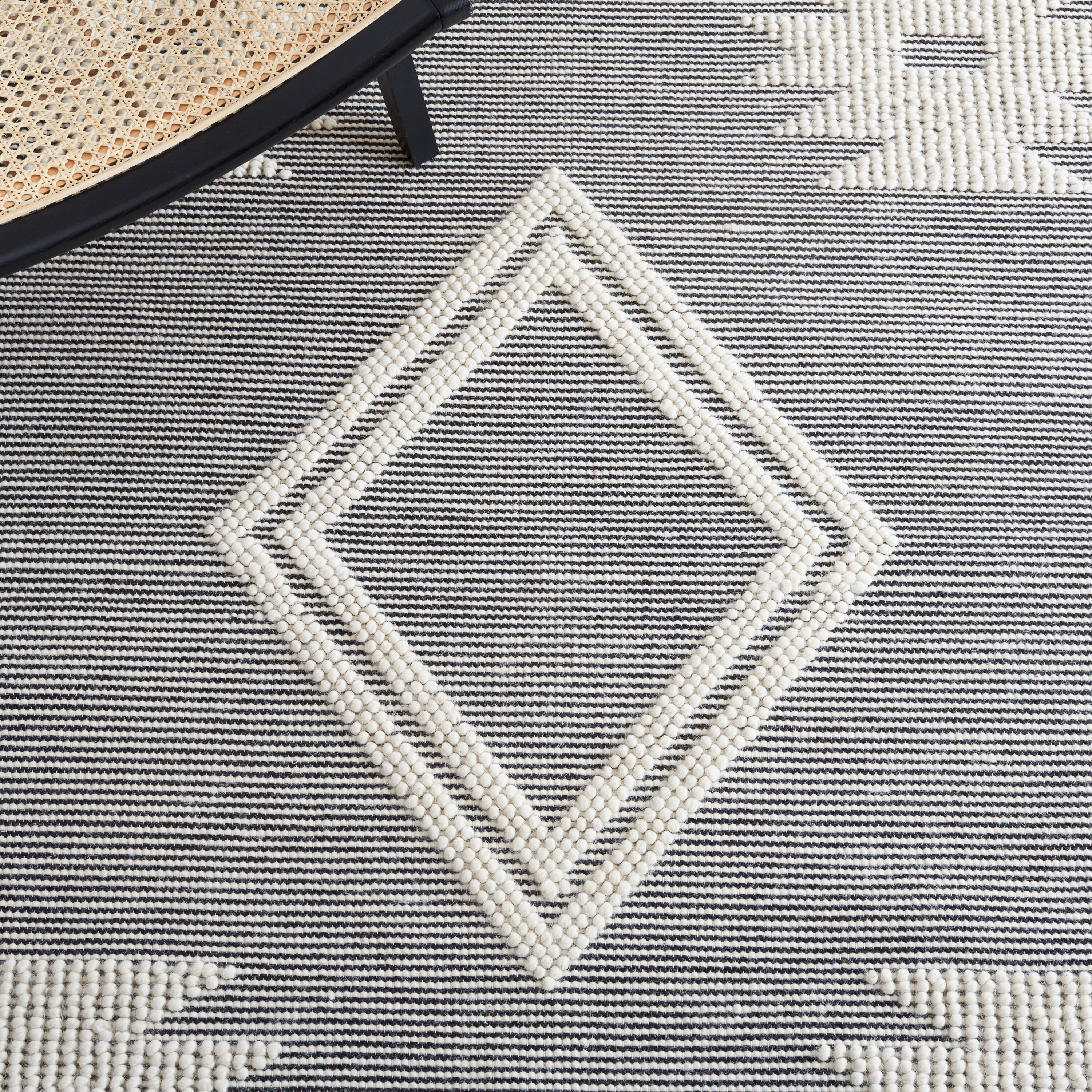 Safavieh MRB477A-4 rugs - View #5