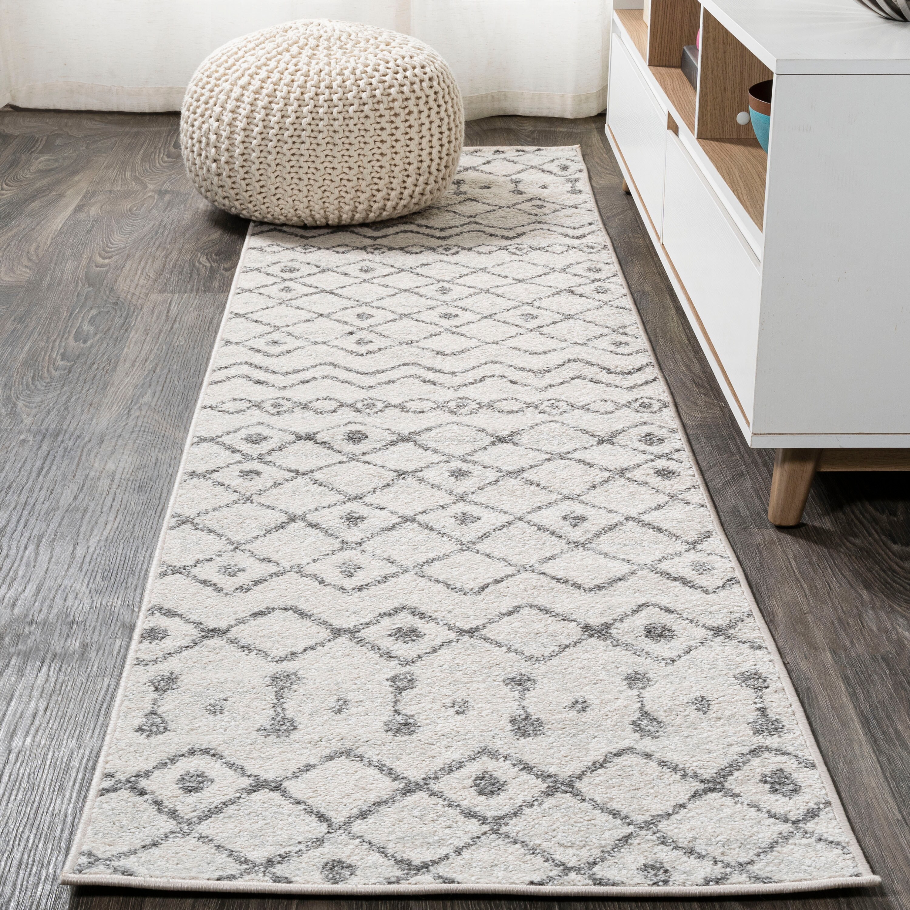 JONATHAN  Y MOH208B-28 Moroccan HYPE Aksil Beni Souk 2 x 8 (ft) Loomed Polypropylene Cream/Gray Rectangular Indoor Trellis Bohemian/Eclectic Runner rug