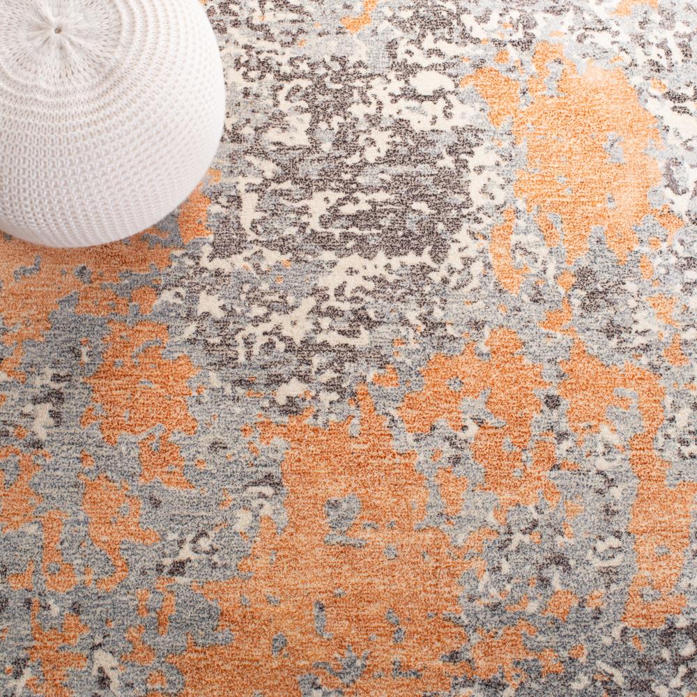 Gray and Rust Hand-Tufted Wool and Viscose Area Rug, 4' x 6'