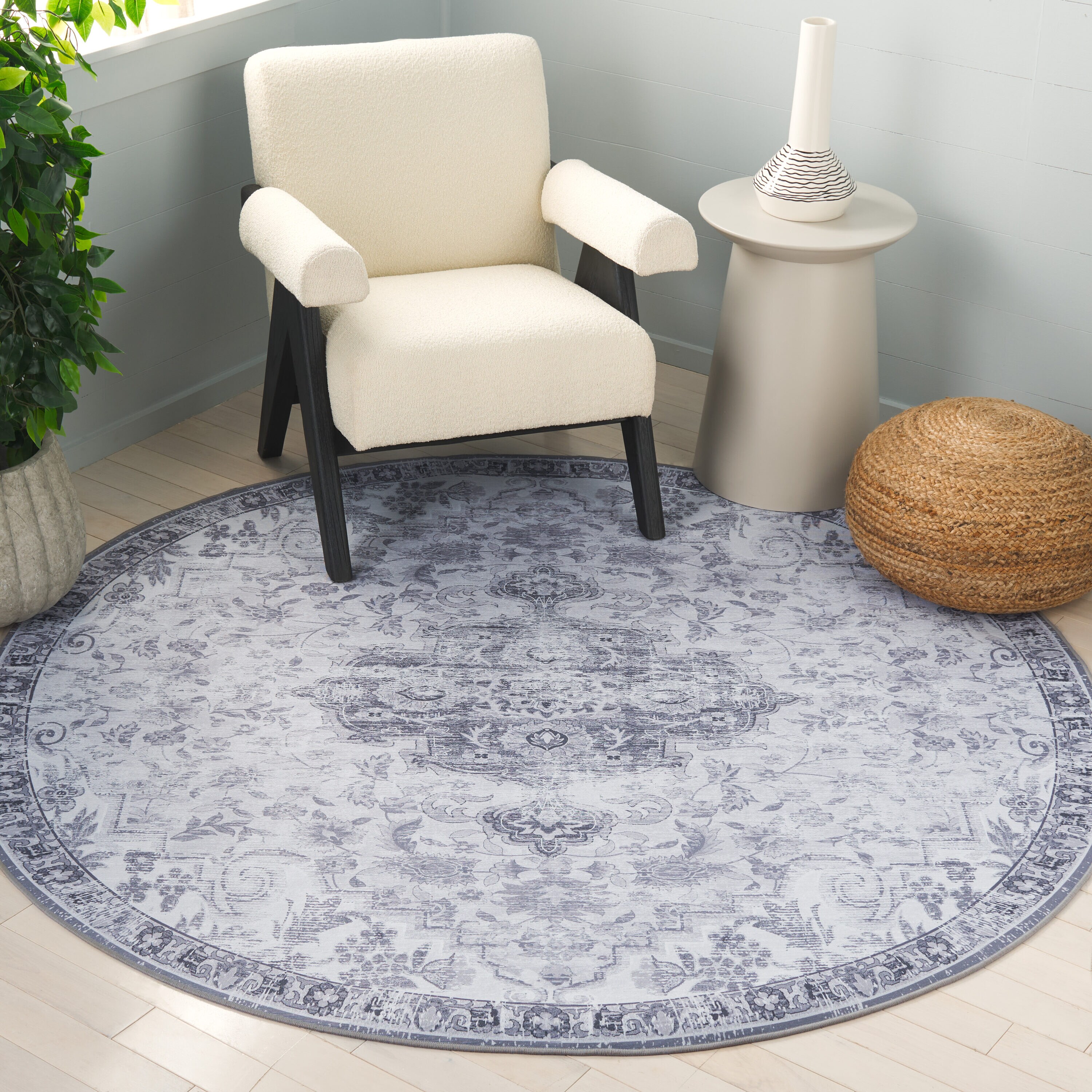 Tucson 117G Light Gray/Gray 6ft x 6ft Traditional Rug