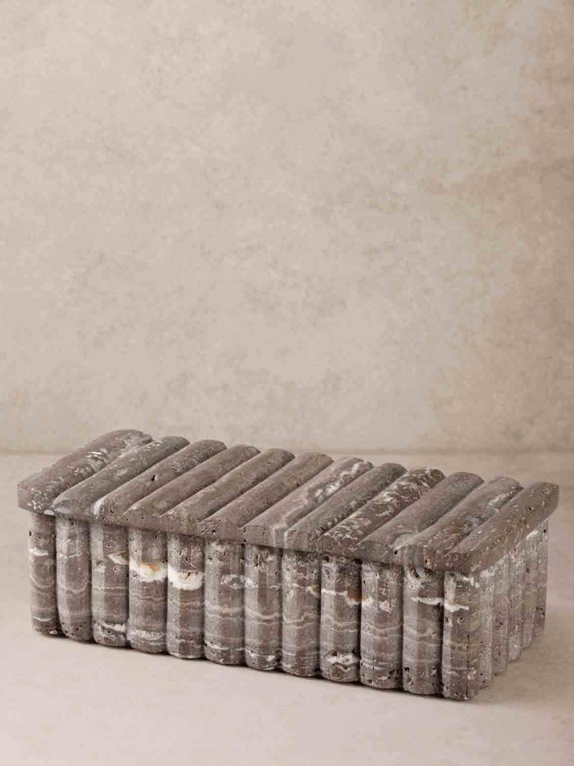 GAURI KOHLI GK51163 Cuba Decorative Box