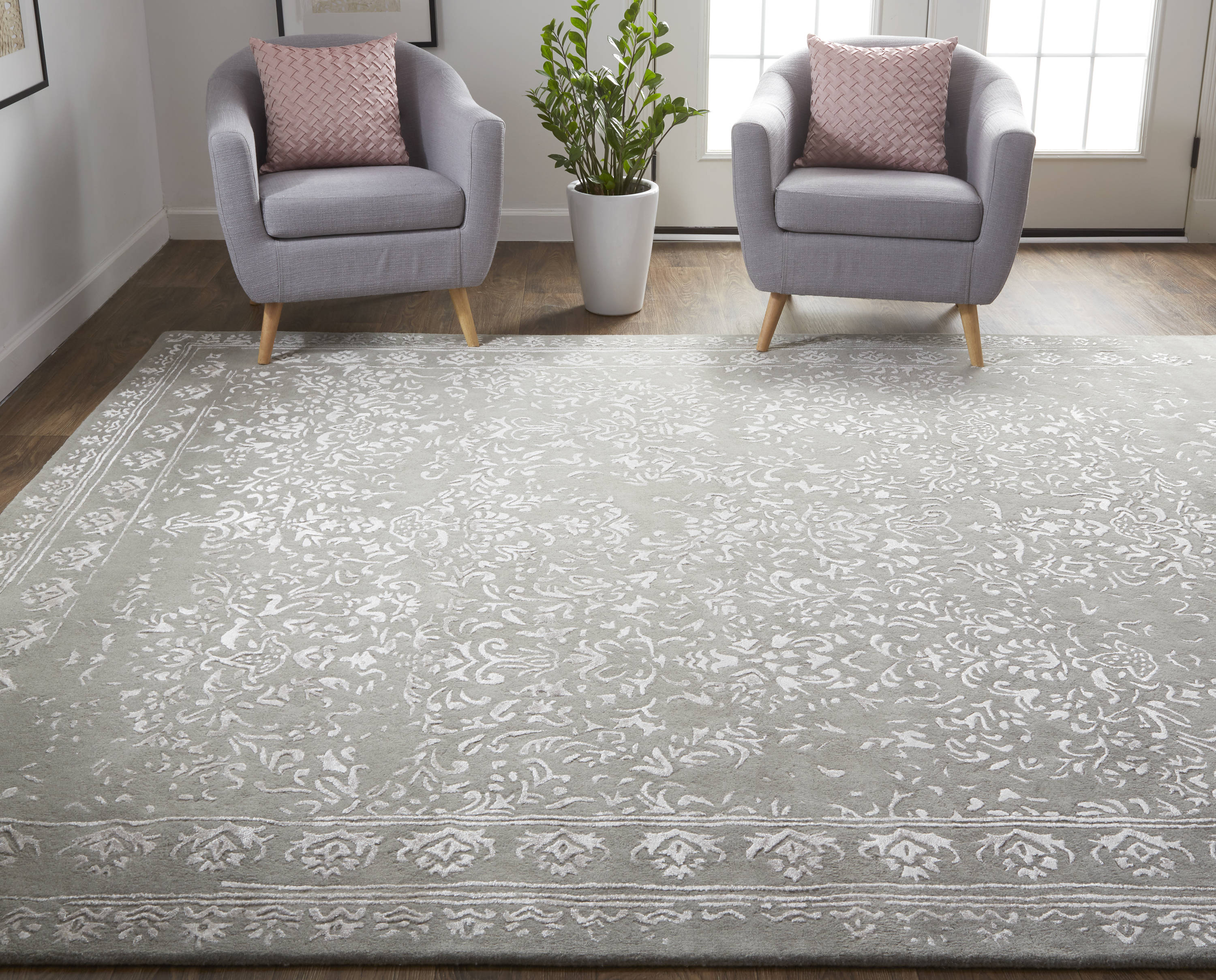 Handmade Silken Wool 8' x 10' Floral Tufted Area Rug in Gray and Taupe