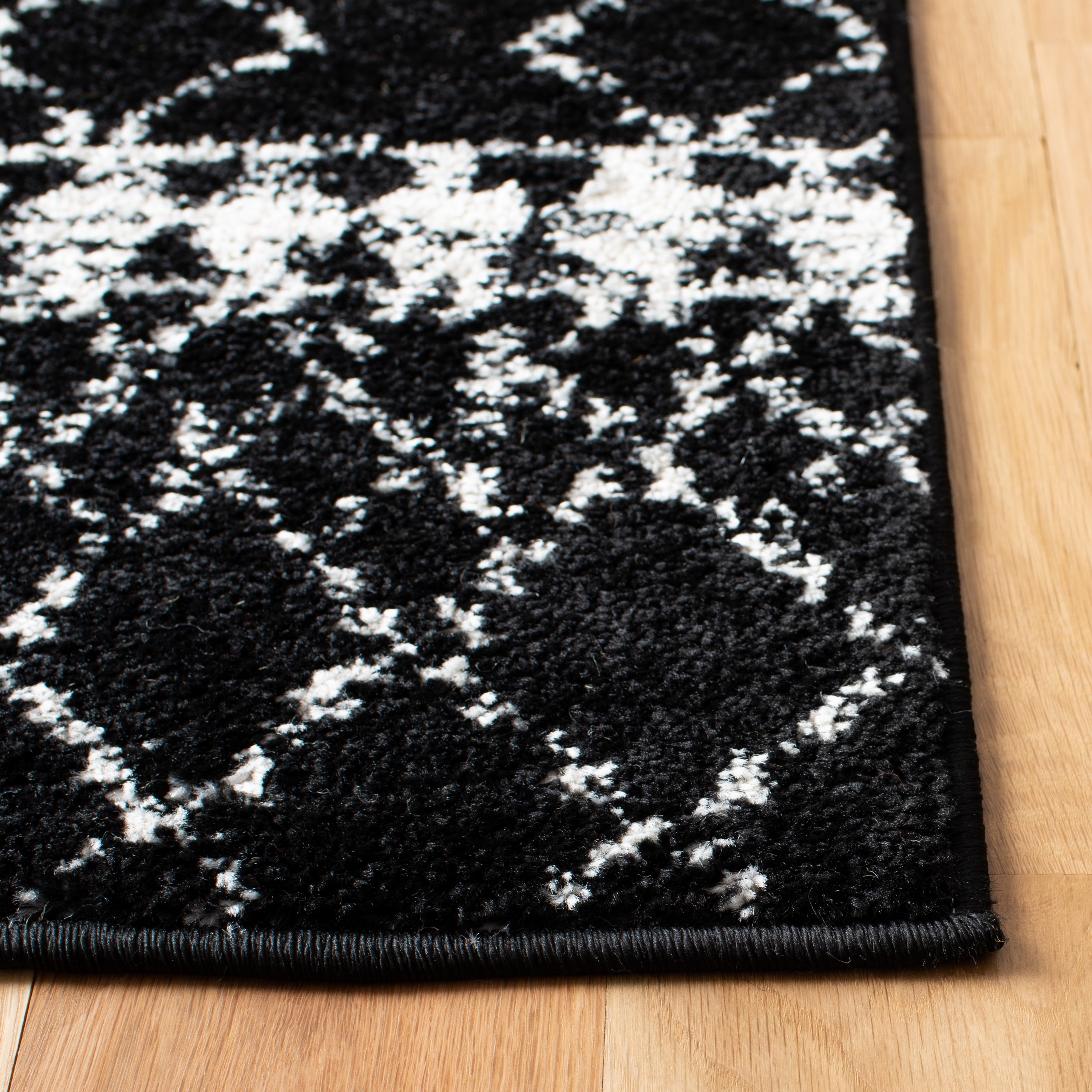 Safavieh TUL229Z-5SQ rugs - View #3