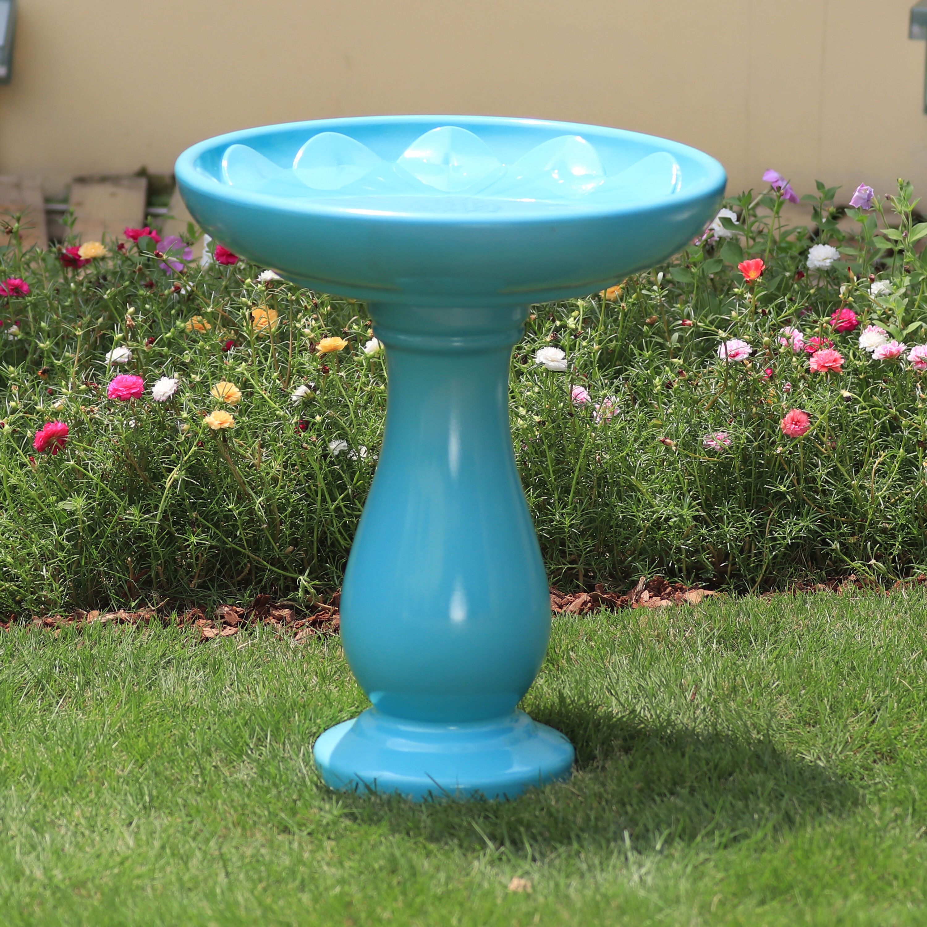 Style Selections Glossy 20-in H Turquoise Plastic Complete Birdbath In 