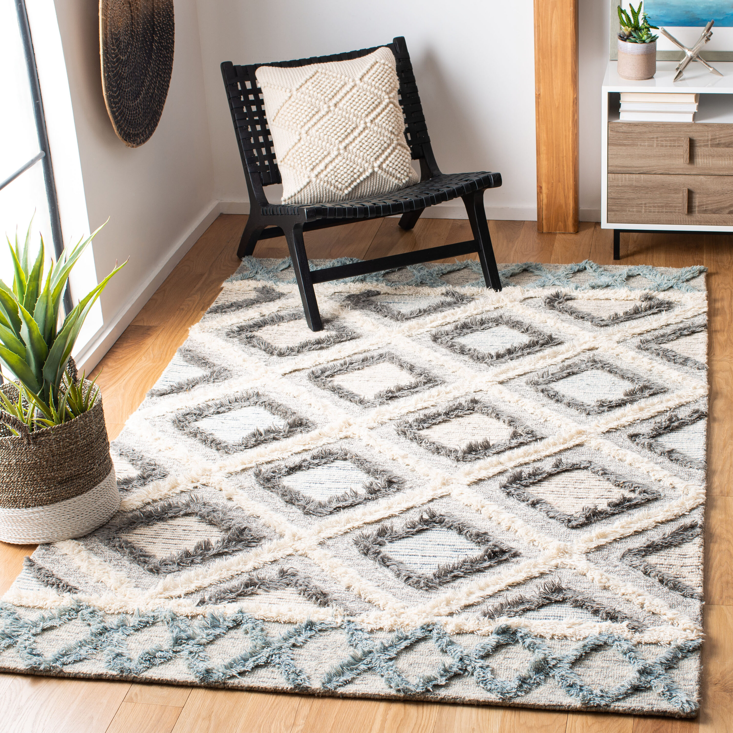  Kenya 667 Ivory/Gray Shag / Flokati 4Ft x 6Ft Small Rectangle Rug
